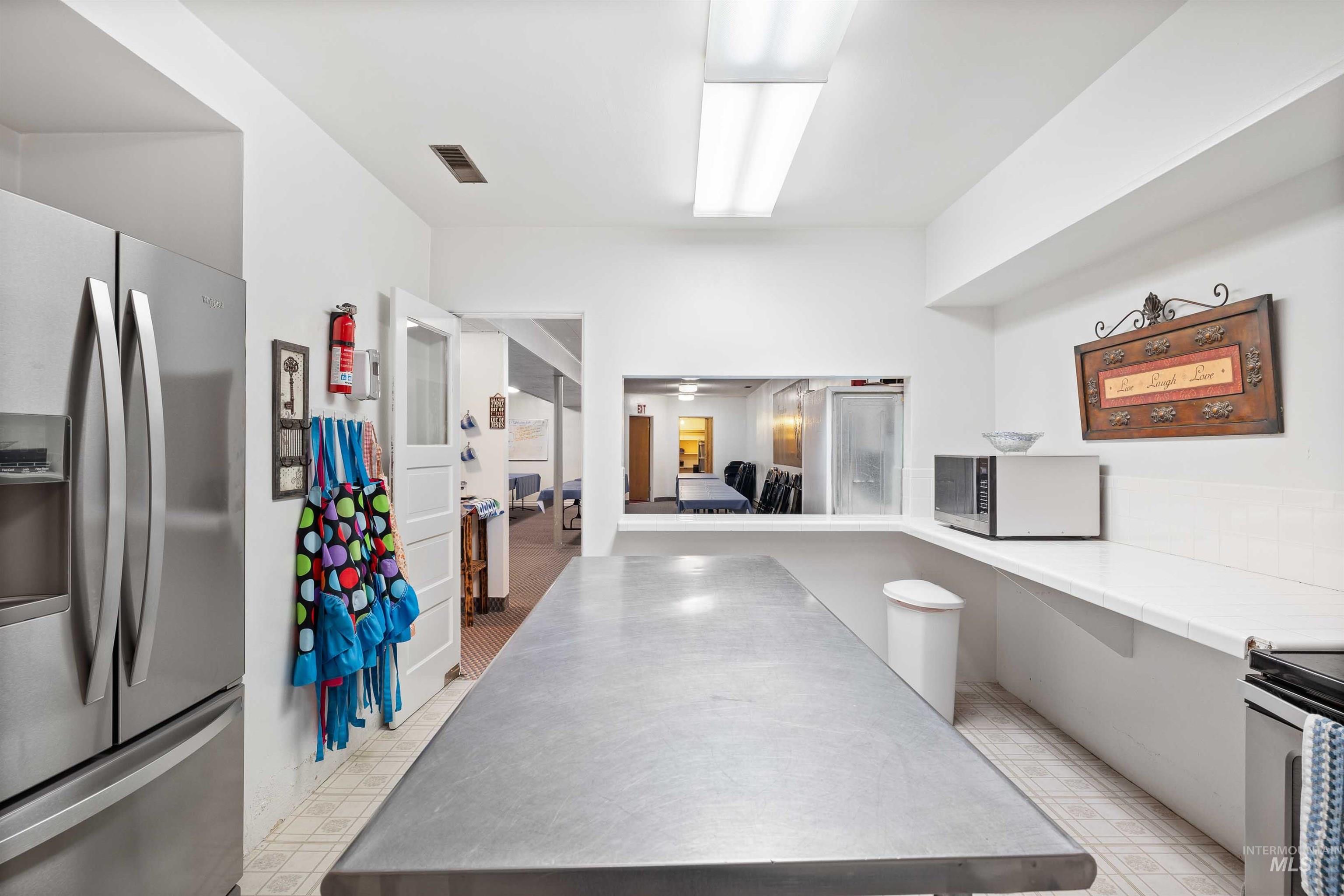 2000 OAKLEY AVE, Burley, Idaho 83318, Business/Commercial For Sale, Price $395,000, 98979510