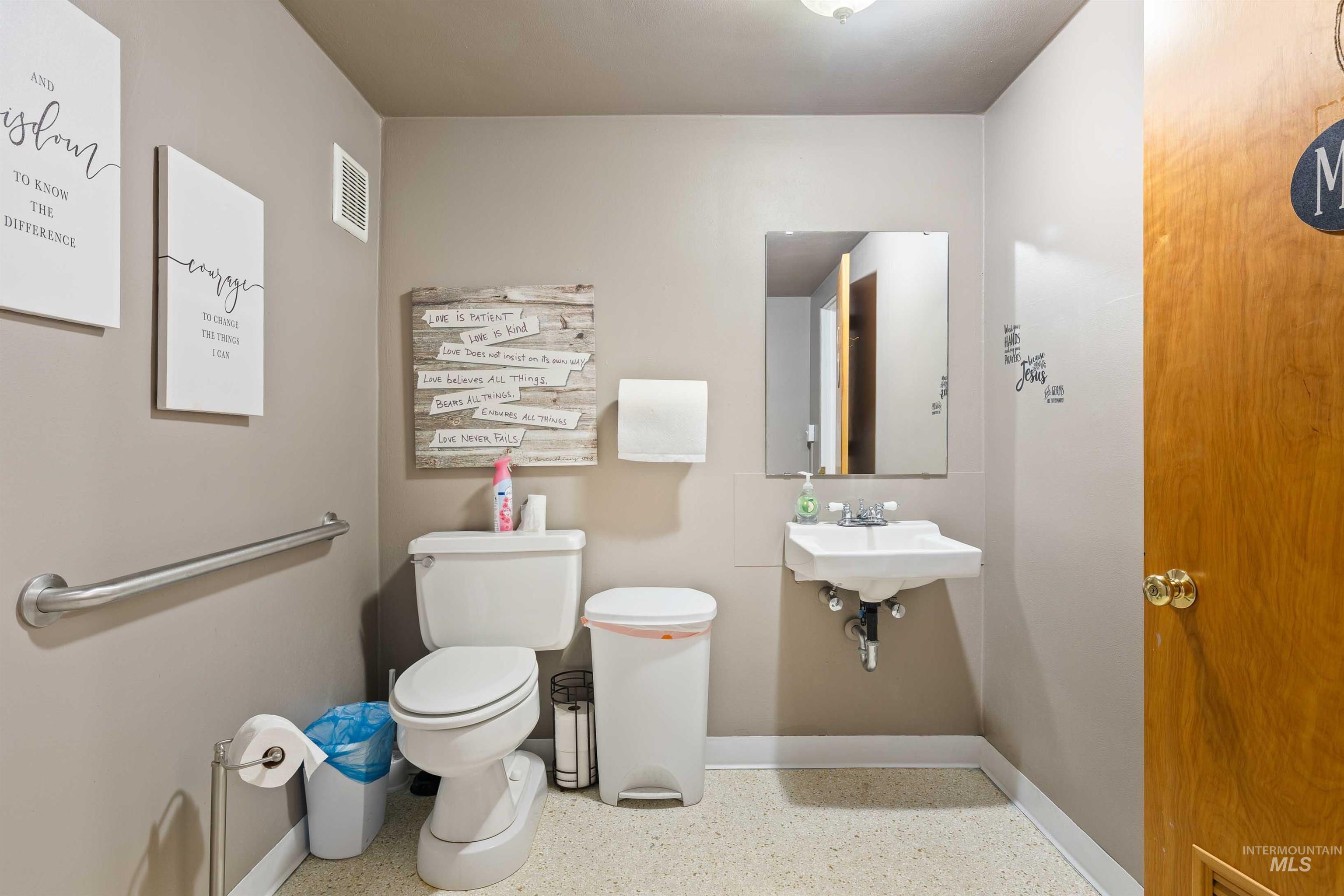 2000 OAKLEY AVE, Burley, Idaho 83318, Business/Commercial For Sale, Price $395,000, 98979510