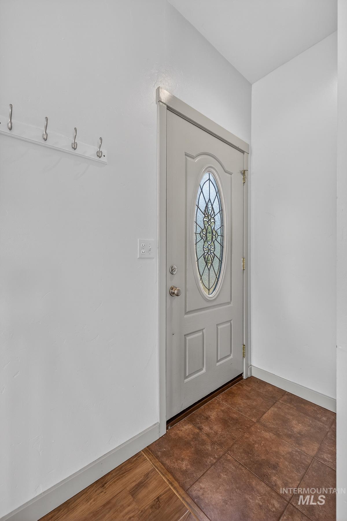 12898 Spring Valley Road, Donnelly, Idaho 83615, 3 Bedrooms, 3.5 Bathrooms, Residential For Sale, Price $630,000, 98979511