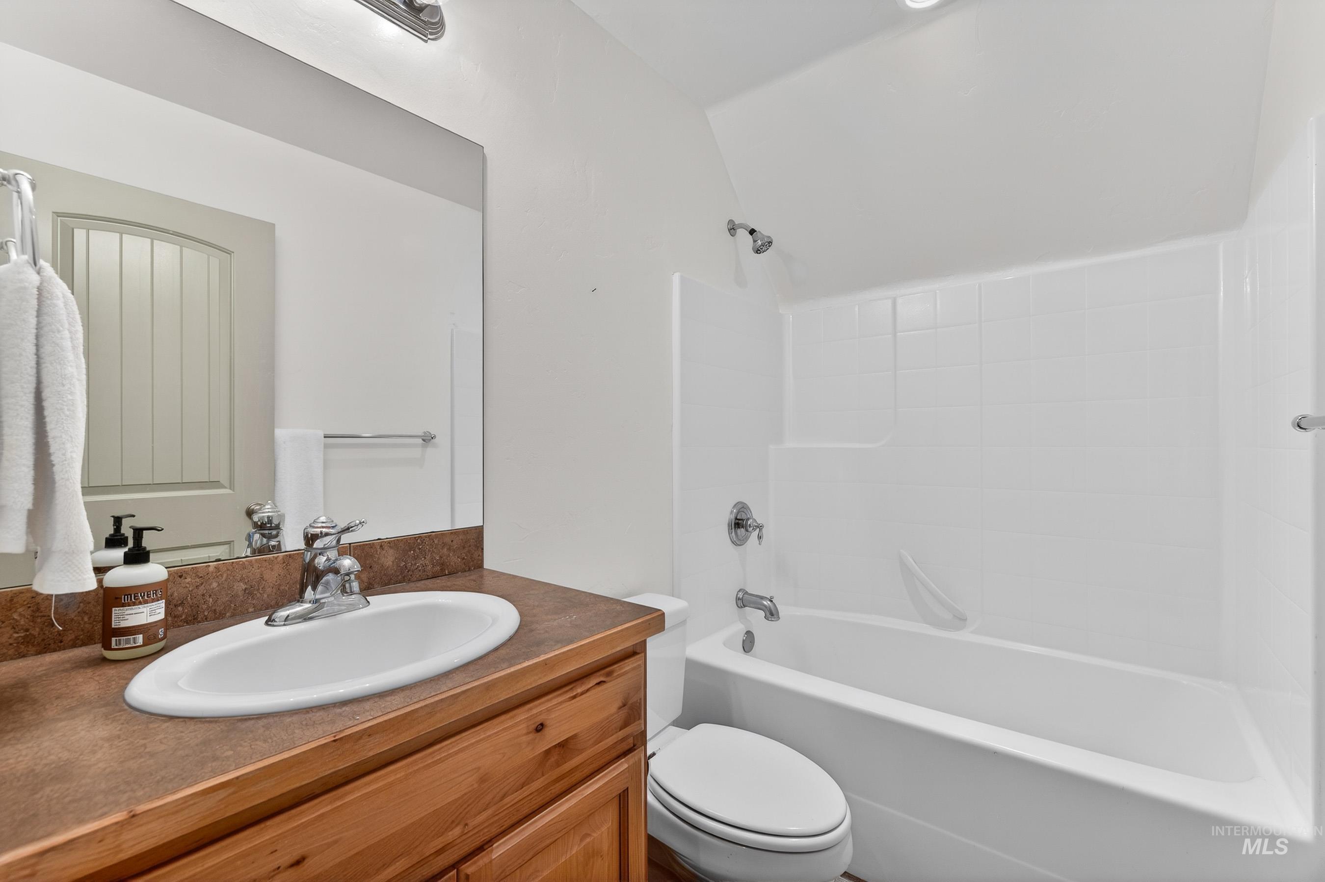 12898 Spring Valley Road, Donnelly, Idaho 83615, 3 Bedrooms, 3.5 Bathrooms, Residential For Sale, Price $630,000, 98979511