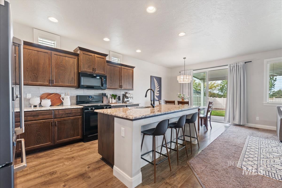 9417 S Updale Ave, Kuna, Idaho 83634, 3 Bedrooms, 2.5 Bathrooms, Residential For Sale, Price $514,900, 98979512