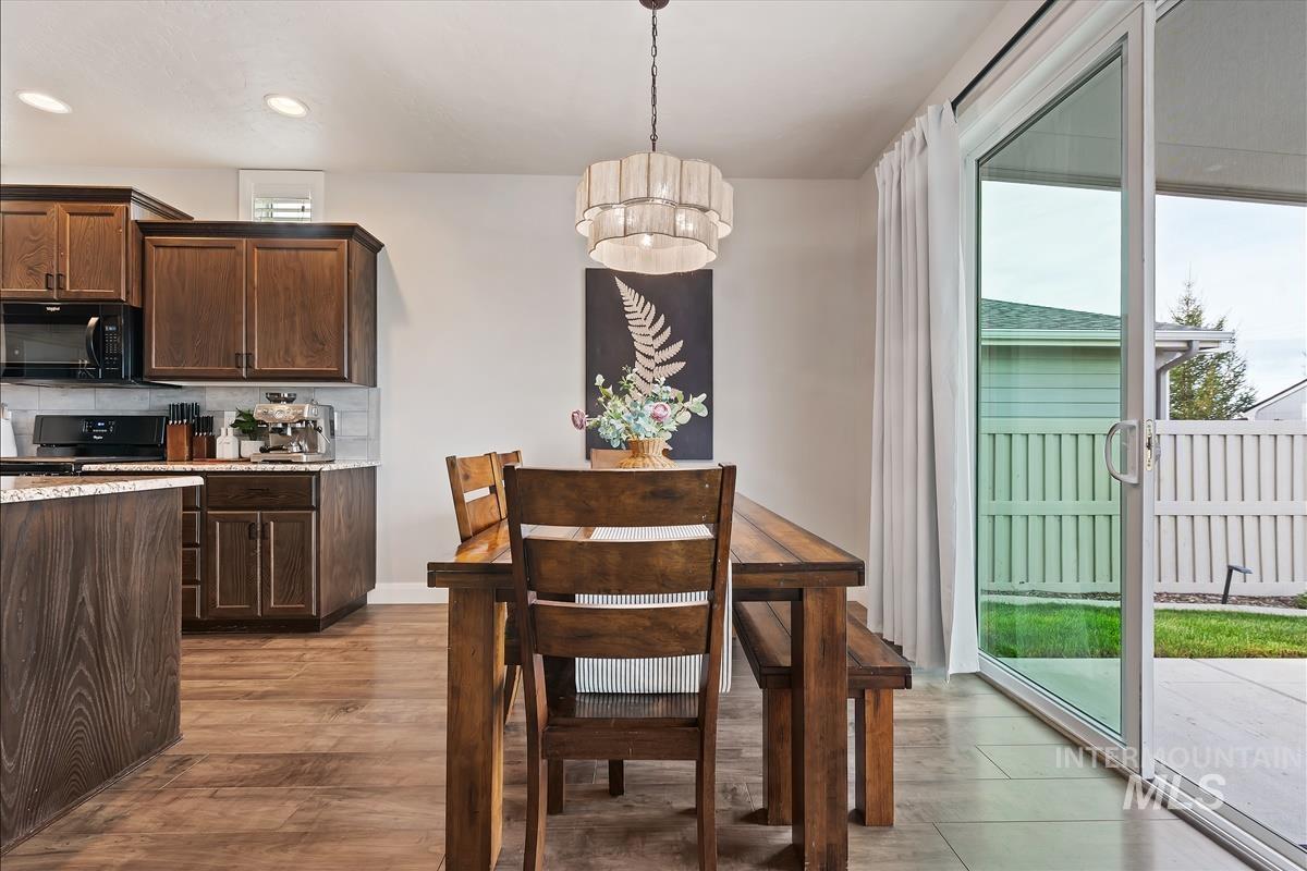 9417 S Updale Ave, Kuna, Idaho 83634, 3 Bedrooms, 2.5 Bathrooms, Residential For Sale, Price $514,900, 98979512