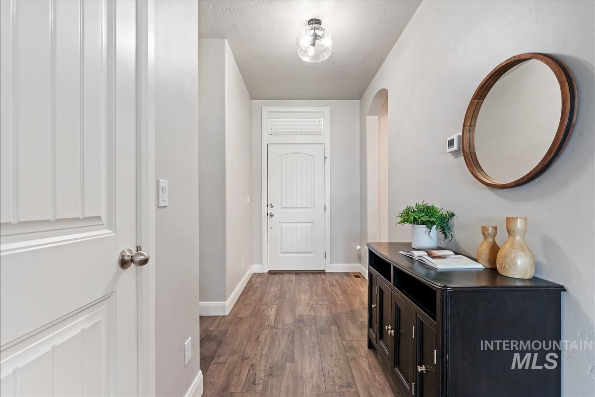 9417 S Updale Ave, Kuna, Idaho 83634, 3 Bedrooms, 2.5 Bathrooms, Residential For Sale, Price $514,900, 98979512