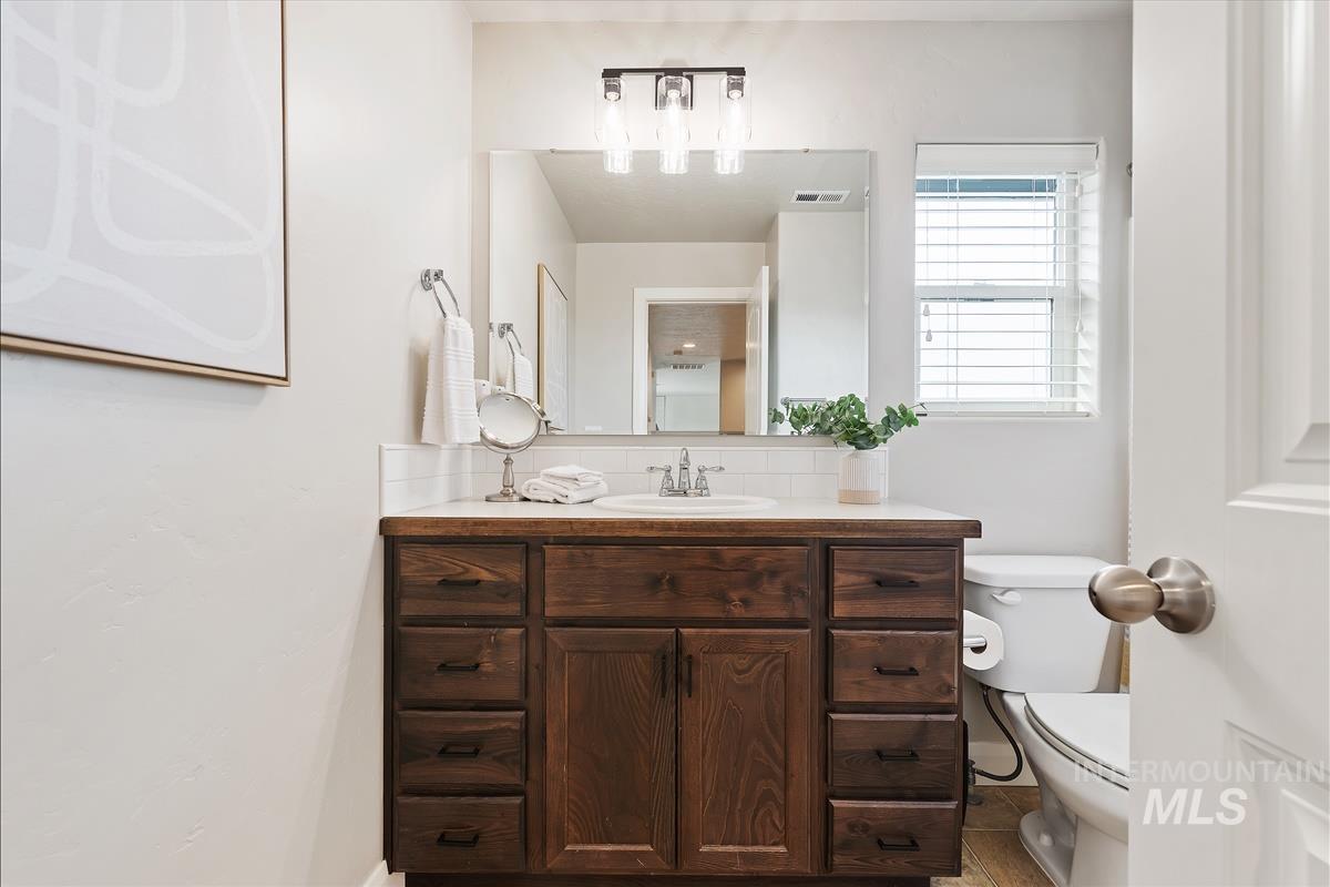 9417 S Updale Ave, Kuna, Idaho 83634, 3 Bedrooms, 2.5 Bathrooms, Residential For Sale, Price $514,900, 98979512