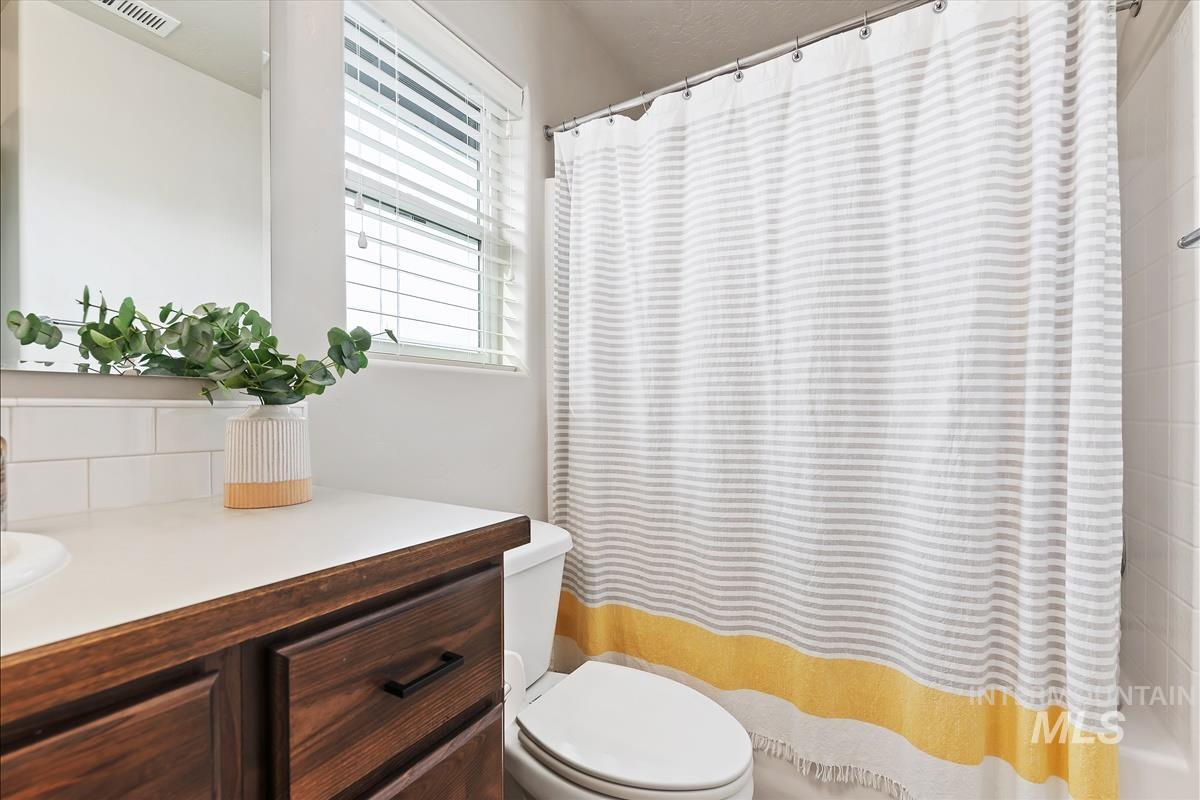 9417 S Updale Ave, Kuna, Idaho 83634, 3 Bedrooms, 2.5 Bathrooms, Residential For Sale, Price $514,900, 98979512