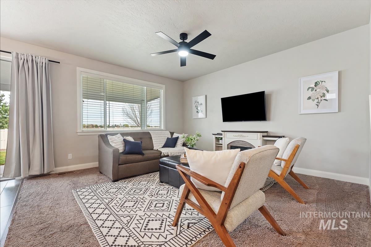 9417 S Updale Ave, Kuna, Idaho 83634, 3 Bedrooms, 2.5 Bathrooms, Residential For Sale, Price $514,900, 98979512