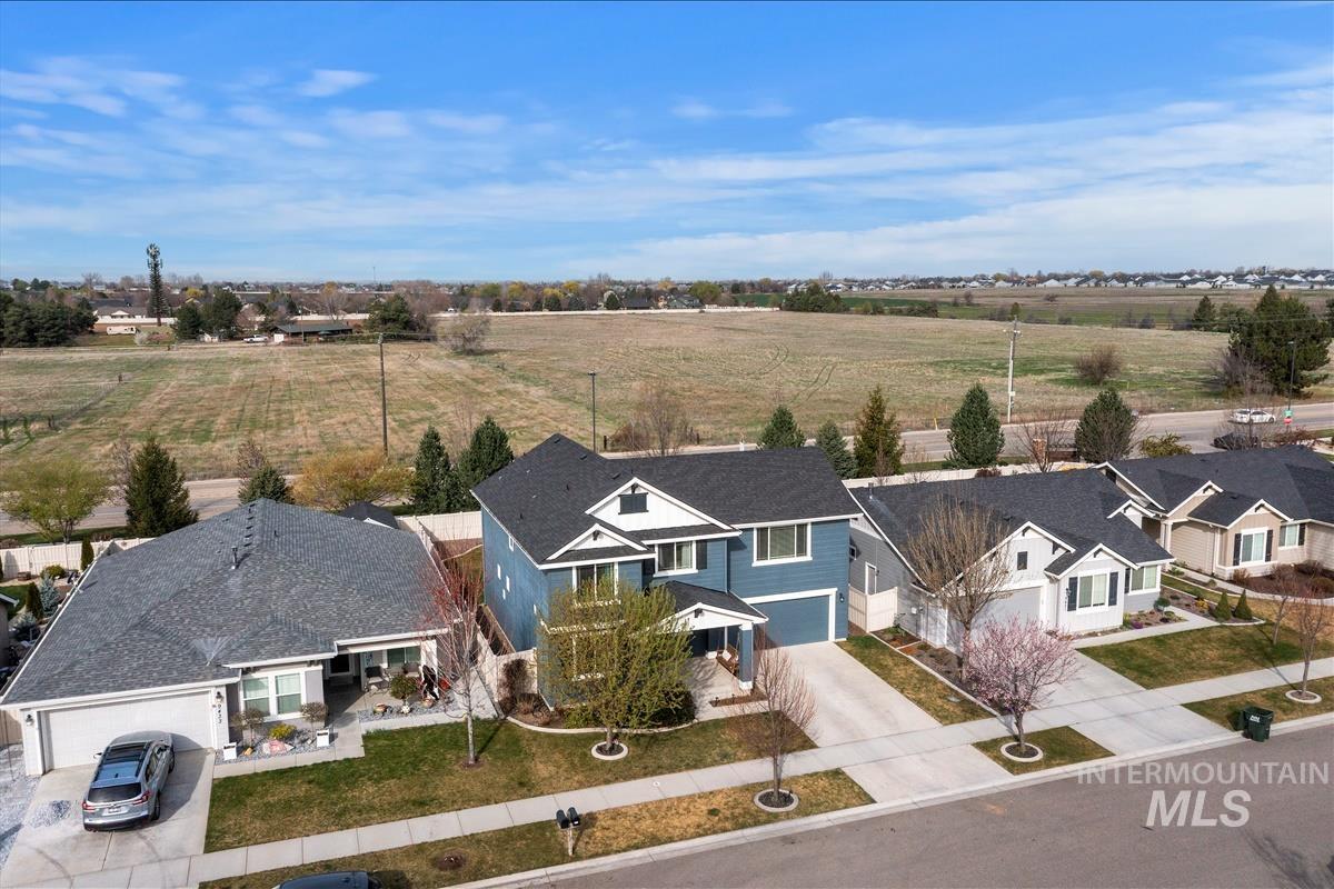 9417 S Updale Ave, Kuna, Idaho 83634, 3 Bedrooms, 2.5 Bathrooms, Residential For Sale, Price $514,900, 98979512