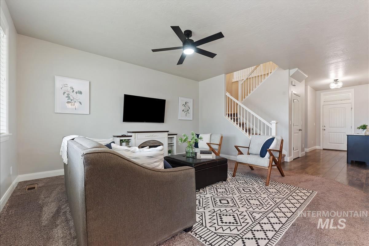 9417 S Updale Ave, Kuna, Idaho 83634, 3 Bedrooms, 2.5 Bathrooms, Residential For Sale, Price $514,900, 98979512