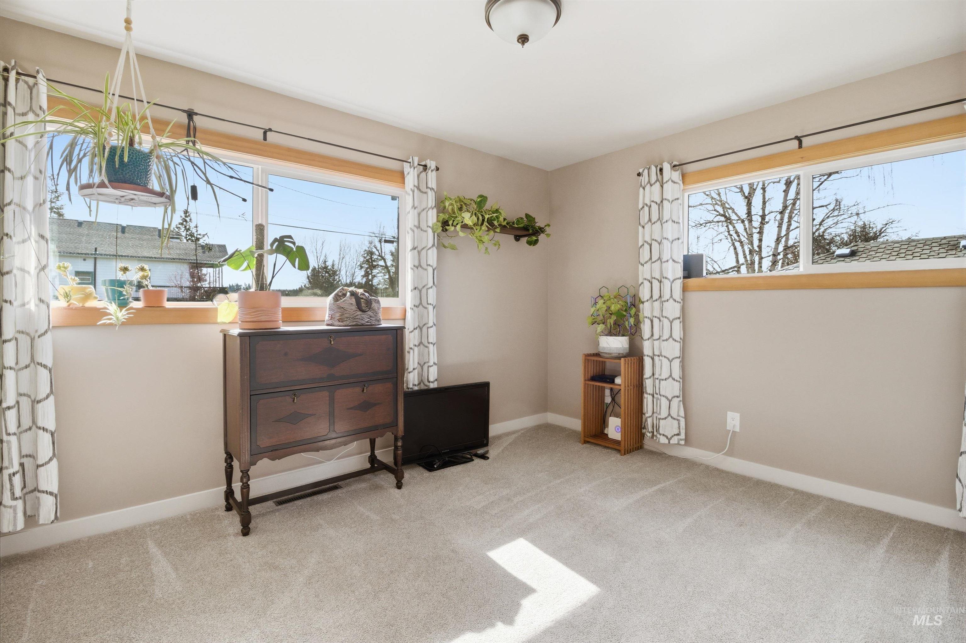 107 E A St., Troy, Idaho 83871, 5 Bedrooms, 2 Bathrooms, Residential For Sale, Price $449,000, 98979513