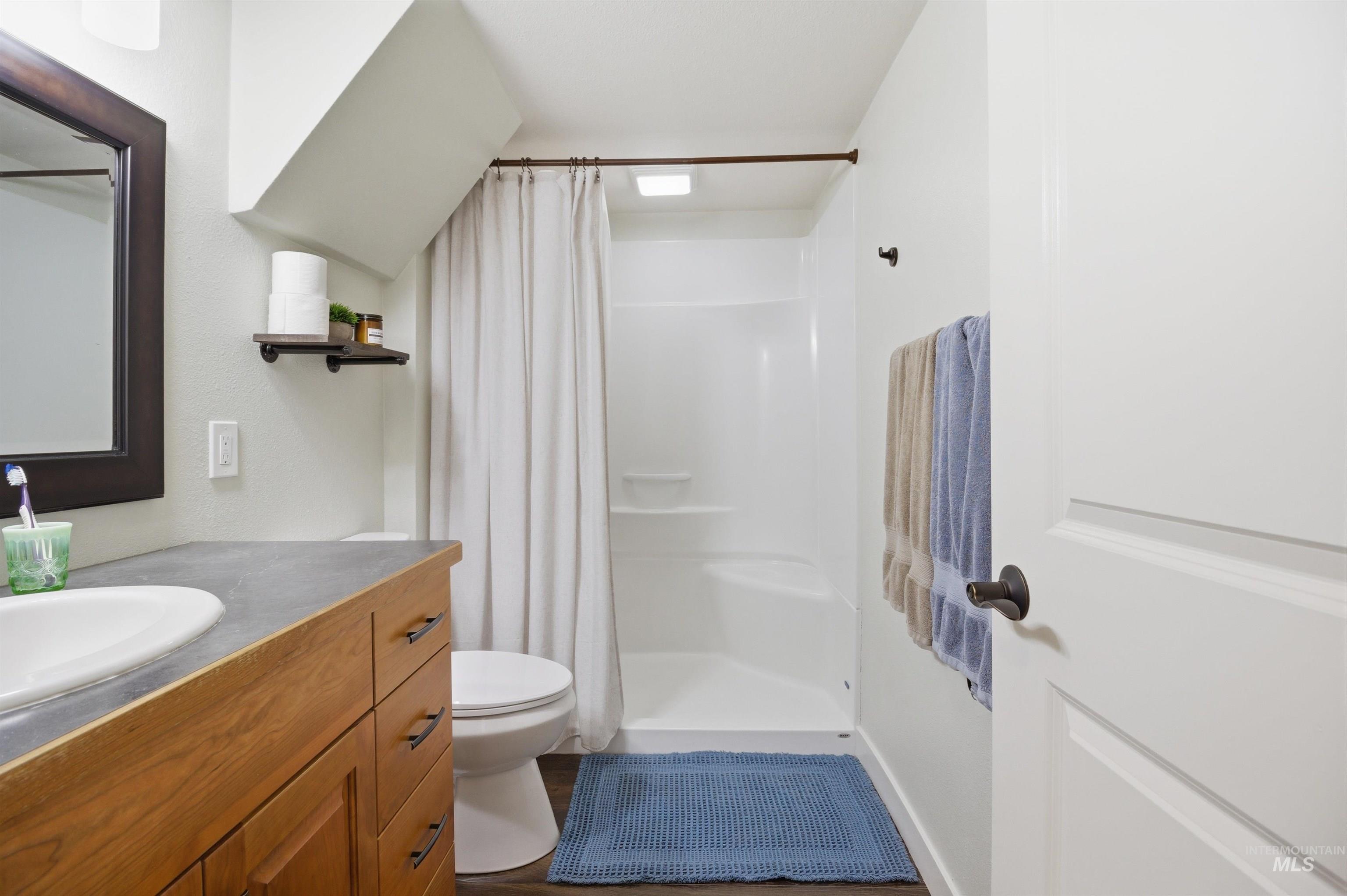 107 E A St., Troy, Idaho 83871, 5 Bedrooms, 2 Bathrooms, Residential For Sale, Price $449,000, 98979513