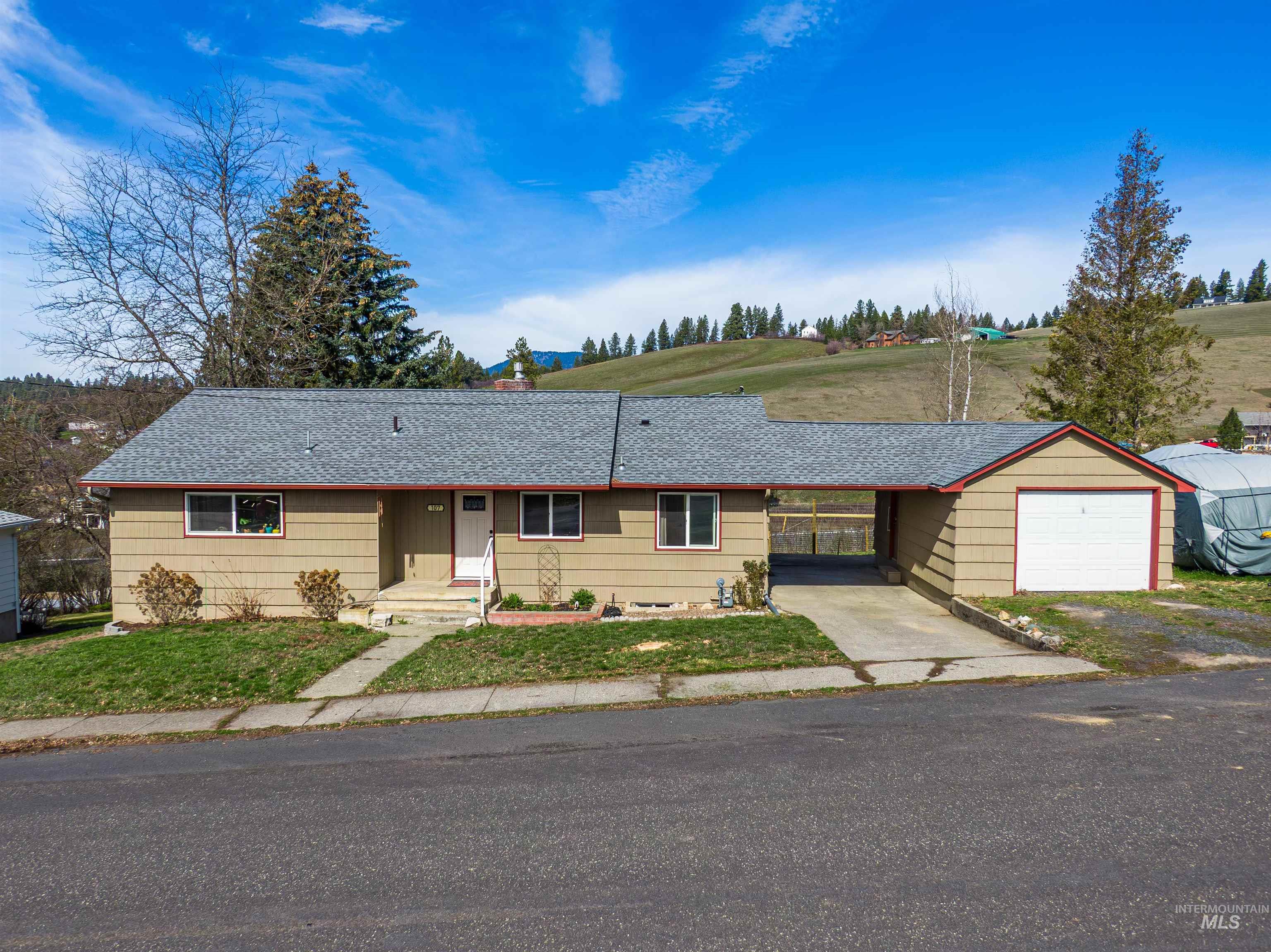 107 E A St., Troy, Idaho 83871, 5 Bedrooms, 2 Bathrooms, Residential For Sale, Price $449,000, 98979513