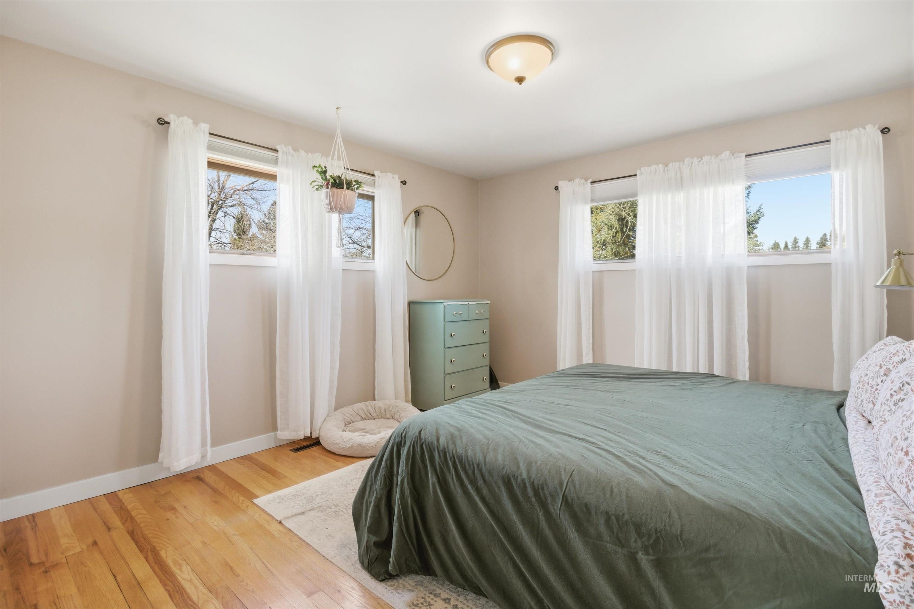 107 E A St., Troy, Idaho 83871, 5 Bedrooms, 2 Bathrooms, Residential For Sale, Price $449,000, 98979513