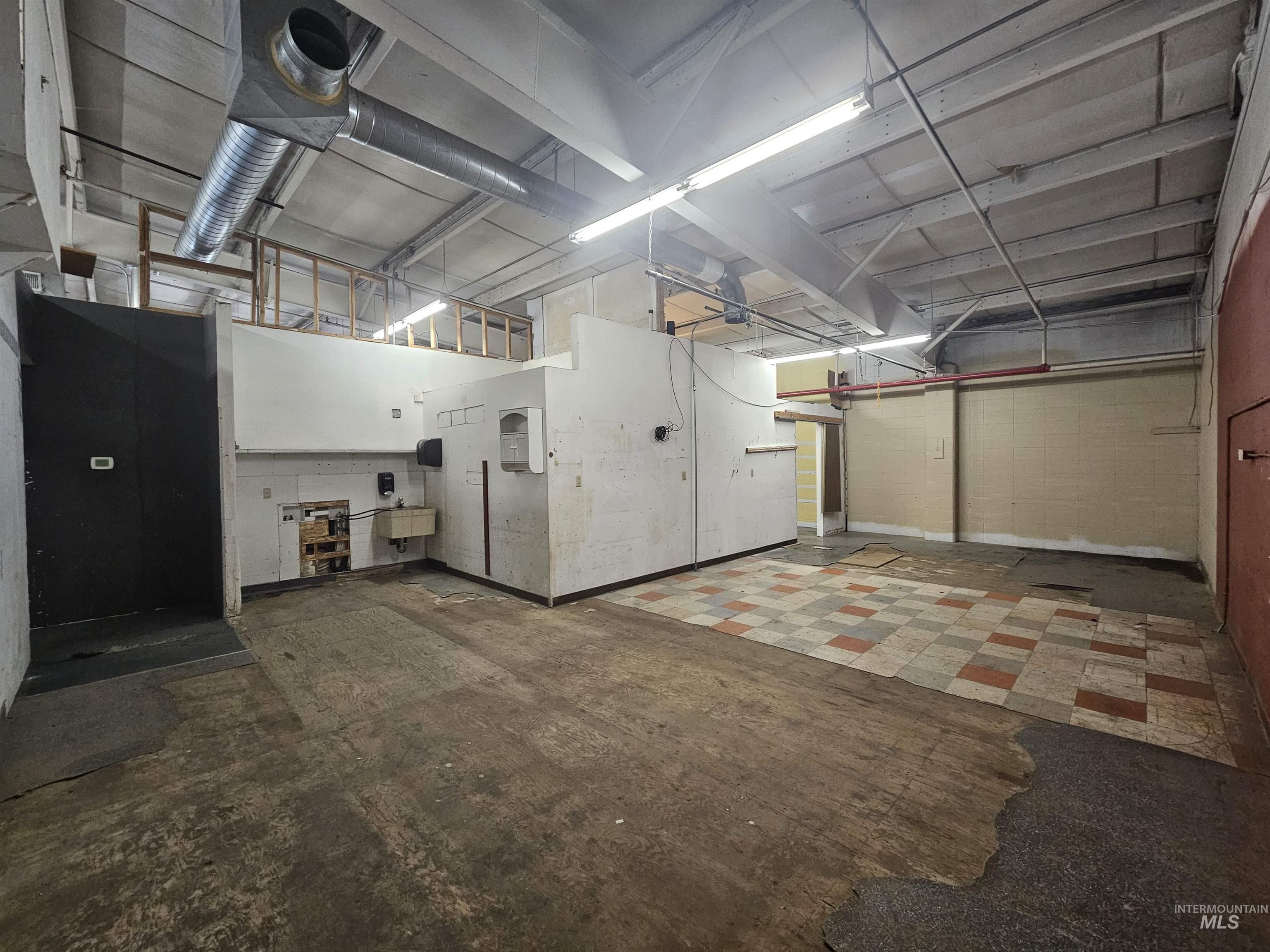 1633 G, Lewiston, Idaho 83501-4665, Business/Commercial For Sale, Price $599,900,MLS 98979519