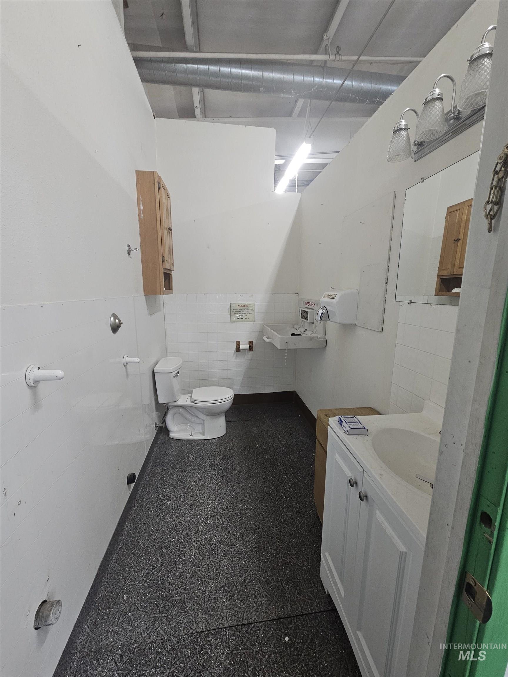 1633 G, Lewiston, Idaho 83501-4665, Business/Commercial For Sale, Price $599,900,MLS 98979519