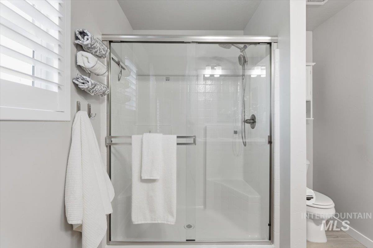 5764 W Stadium Ln, Eagle, Idaho 83616, 3 Bedrooms, 2.5 Bathrooms, Residential For Sale, Price $427,900, 98979521