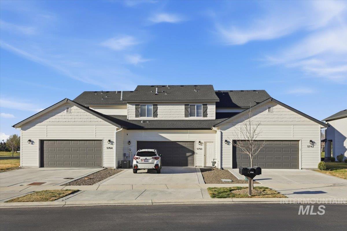 5764 W Stadium Ln, Eagle, Idaho 83616, 3 Bedrooms, 2.5 Bathrooms, Residential For Sale, Price $427,900, 98979521
