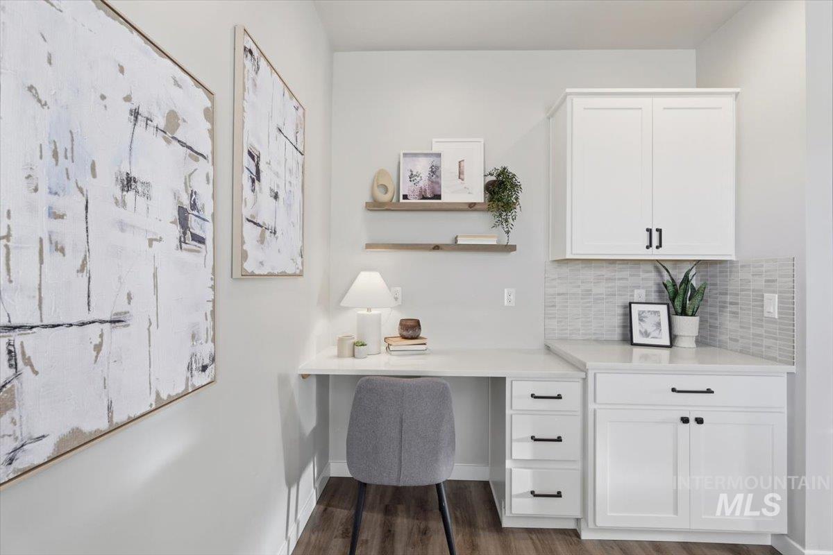 5764 W Stadium Ln, Eagle, Idaho 83616, 3 Bedrooms, 2.5 Bathrooms, Residential For Sale, Price $427,900, 98979521