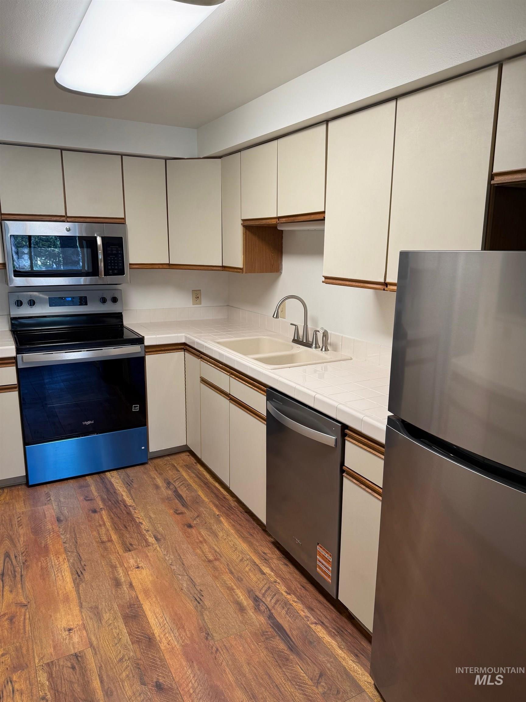 3695 S Gekeler Lane #17, Boise, Idaho 83706, 1 Bedroom, 1 Bathroom, Residential For Sale, Price $274,900,MLS 98979525