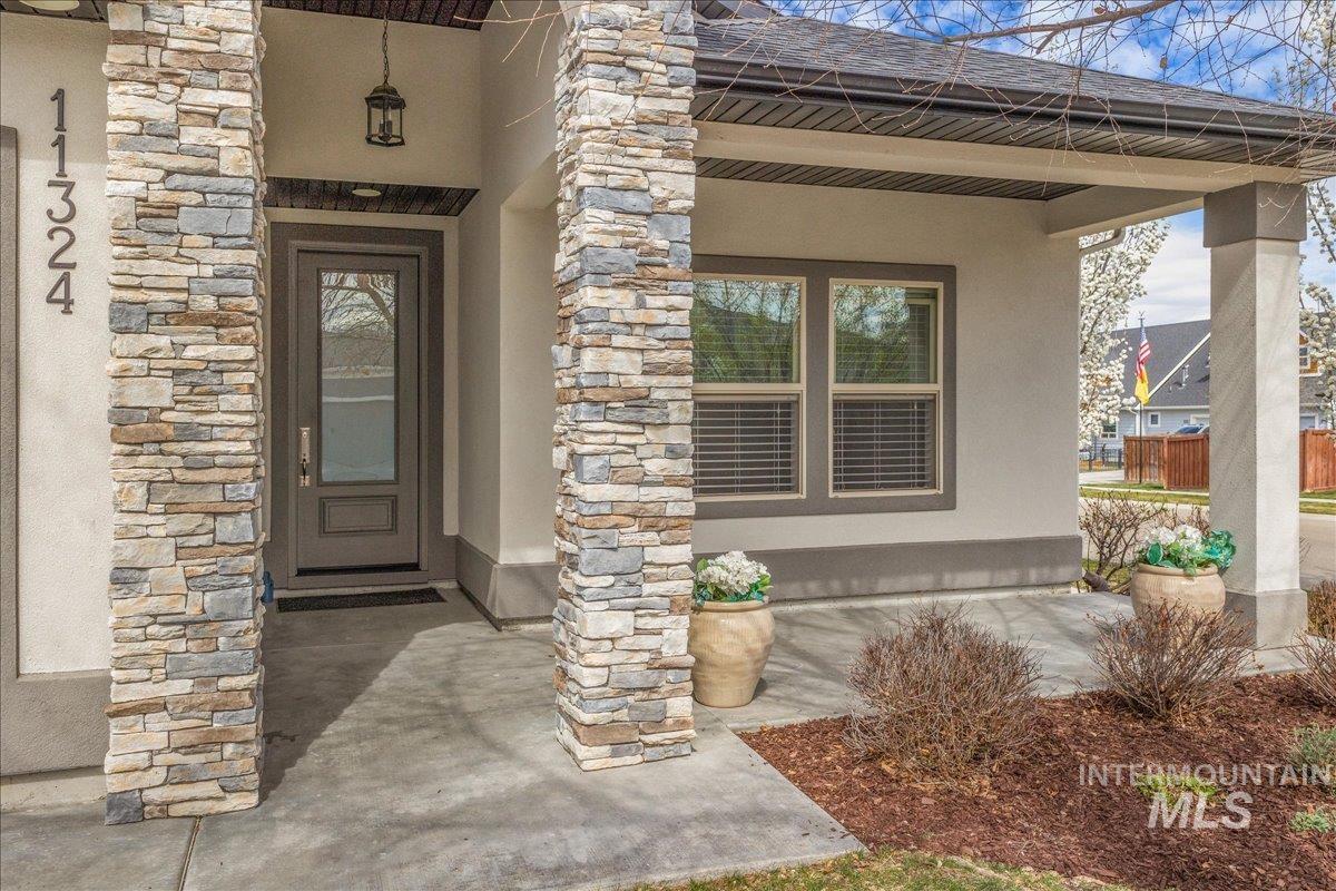 11324 W Trestlewood St, Boise, Idaho 83709, 3 Bedrooms, 2.5 Bathrooms, Residential For Sale, Price $549,900,MLS 98979528