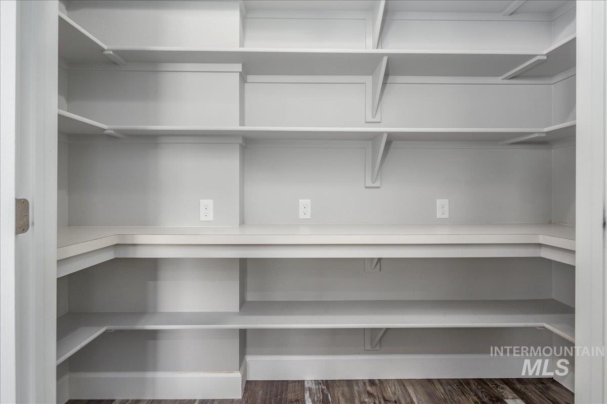 11324 W Trestlewood St, Boise, Idaho 83709, 3 Bedrooms, 2.5 Bathrooms, Residential For Sale, Price $549,900,MLS 98979528