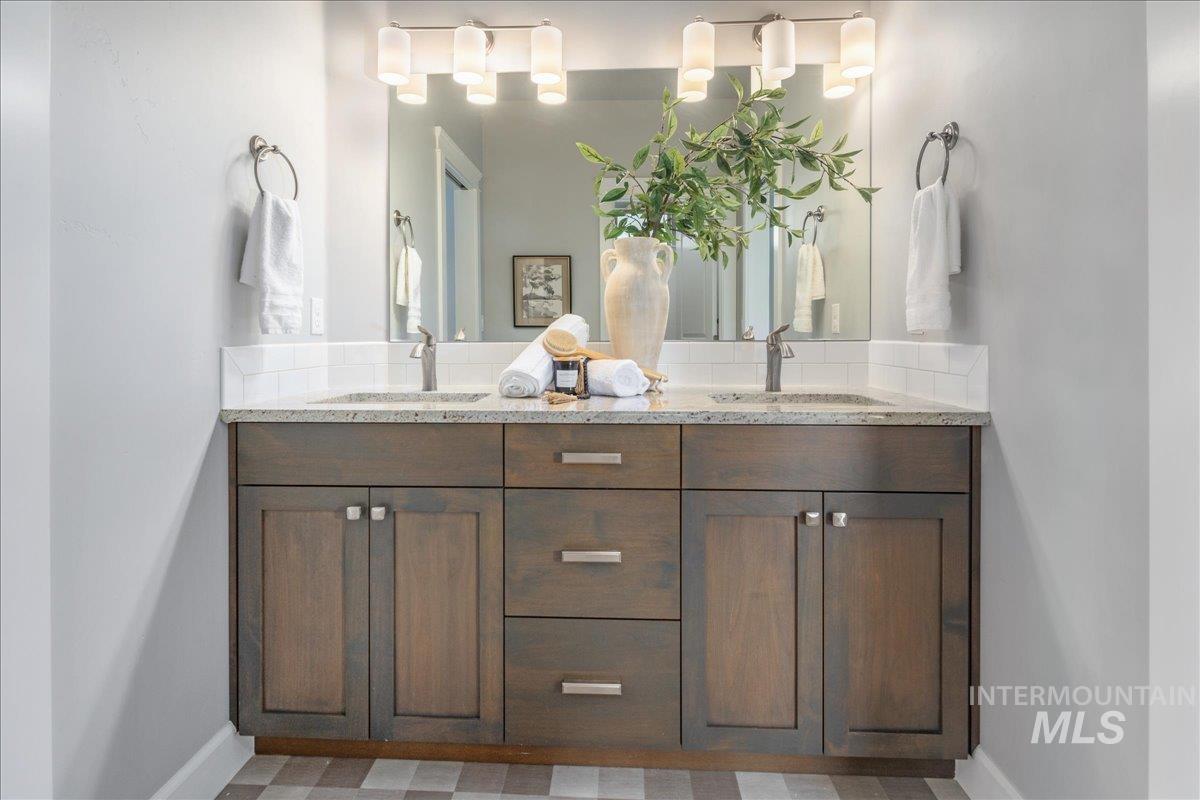 11324 W Trestlewood St, Boise, Idaho 83709, 3 Bedrooms, 2.5 Bathrooms, Residential For Sale, Price $549,900,MLS 98979528