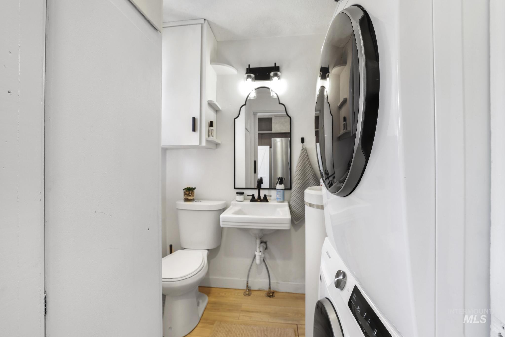 1420 Spruce Ave, Twin Falls, Idaho 83301-4137, 2 Bedrooms, 1.5 Bathrooms, Residential For Sale, Price $310,000,MLS 98979531