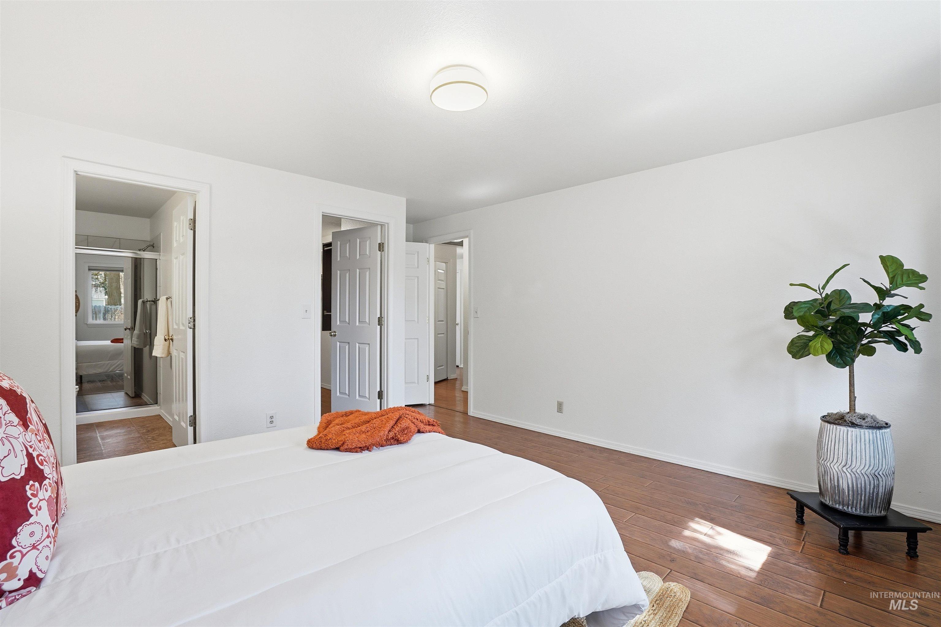 8331 W Cory Ct, Boise, Idaho 83704, 2 Bedrooms, 2 Bathrooms, Residential For Sale, Price $375,000,MLS 98979535