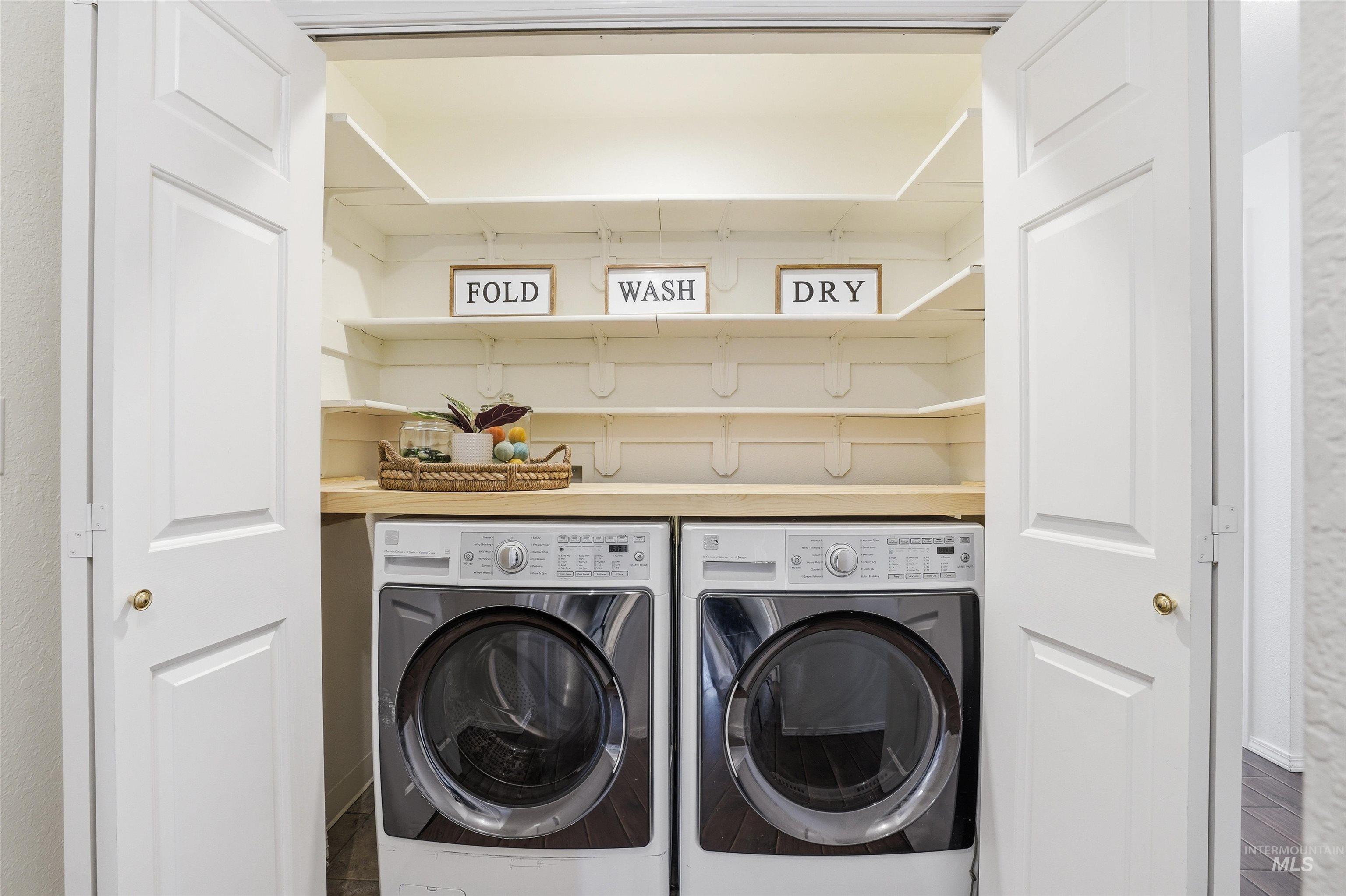 8331 W Cory Ct, Boise, Idaho 83704, 2 Bedrooms, 2 Bathrooms, Residential For Sale, Price $375,000,MLS 98979535