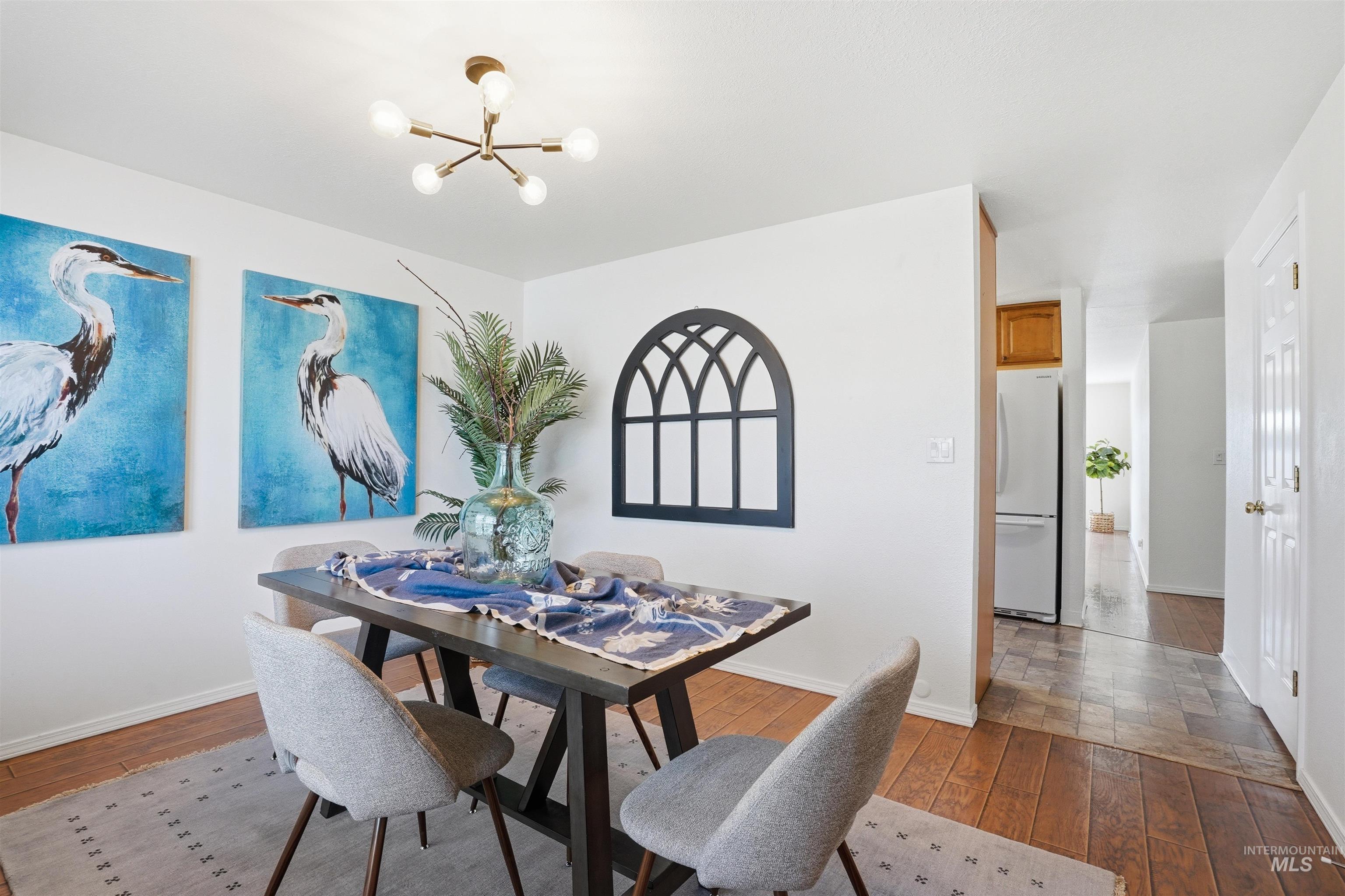 8331 W Cory Ct, Boise, Idaho 83704, 2 Bedrooms, 2 Bathrooms, Residential For Sale, Price $375,000,MLS 98979535