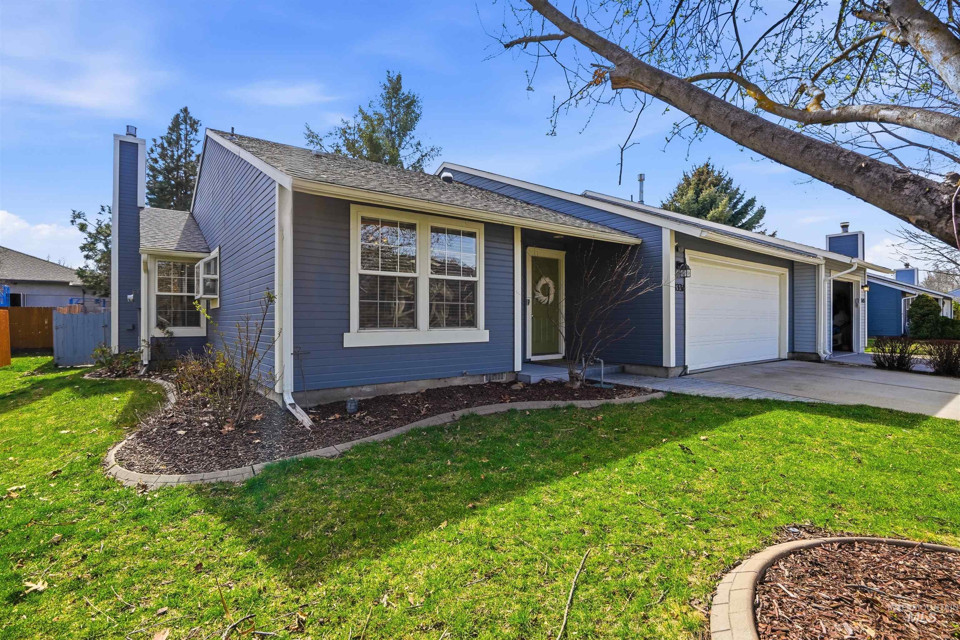 8331 W Cory Ct, Boise, Idaho 83704, 2 Bedrooms, 2 Bathrooms, Residential For Sale, Price $375,000,MLS 98979535