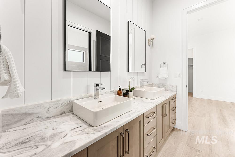 3479 W Barefoot St, Eagle, Idaho 83616, 4 Bedrooms, 3.5 Bathrooms, Residential For Sale, Price $1,149,000,MLS 98979536