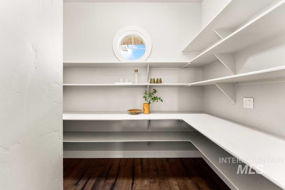 2515 W Cadbury Dr, Eagle, Idaho 83616, 4 Bedrooms, 2.5 Bathrooms, Residential For Sale, Price $1,400,000, 98979539