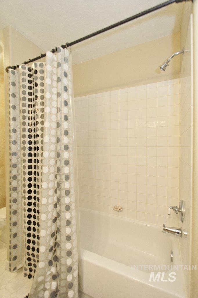 1124 Virginia Circle, Nampa, Idaho 83687-8670, 6 Bedrooms, 3 Bathrooms, Residential For Sale, Price $992,000, 98979546