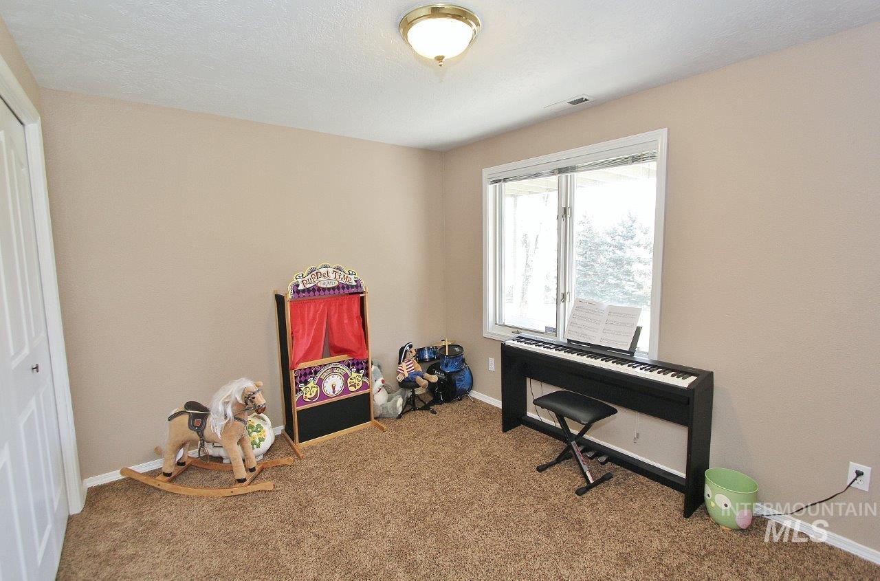 1124 Virginia Circle, Nampa, Idaho 83687-8670, 6 Bedrooms, 3 Bathrooms, Residential For Sale, Price $992,000, 98979546