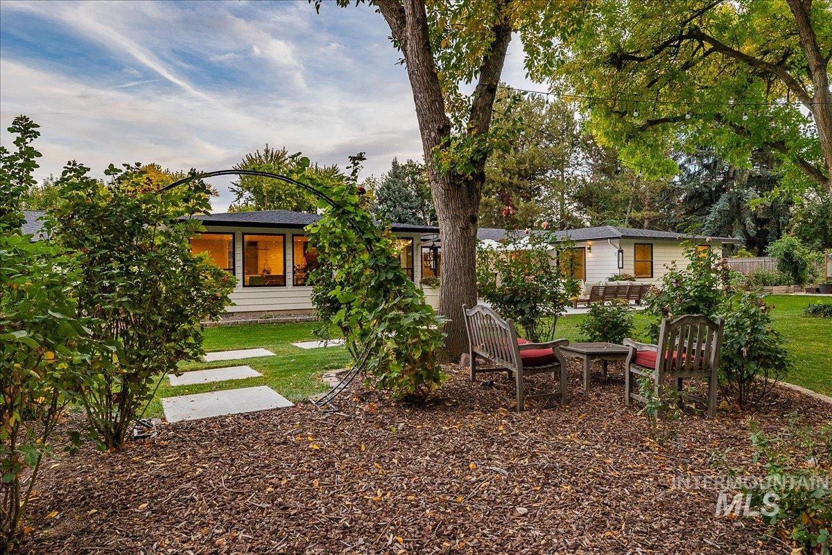 595 S El Blanco Dr, Boise, Idaho 83709, 3 Bedrooms, 3.5 Bathrooms, Residential For Sale, Price $885,000, 98979549