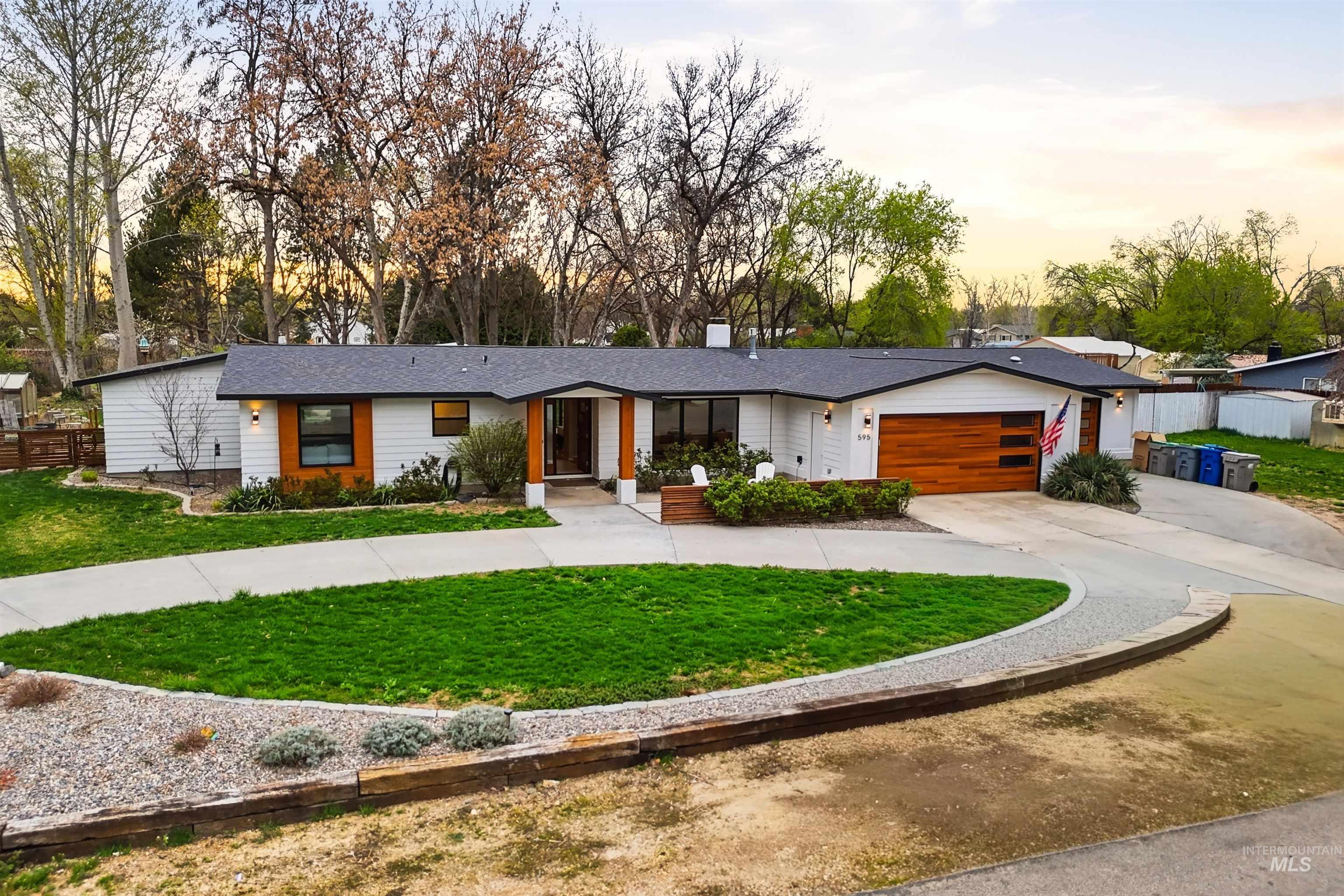 595 S El Blanco Dr, Boise, Idaho 83709, 3 Bedrooms, 3.5 Bathrooms, Residential For Sale, Price $885,000, 98979549