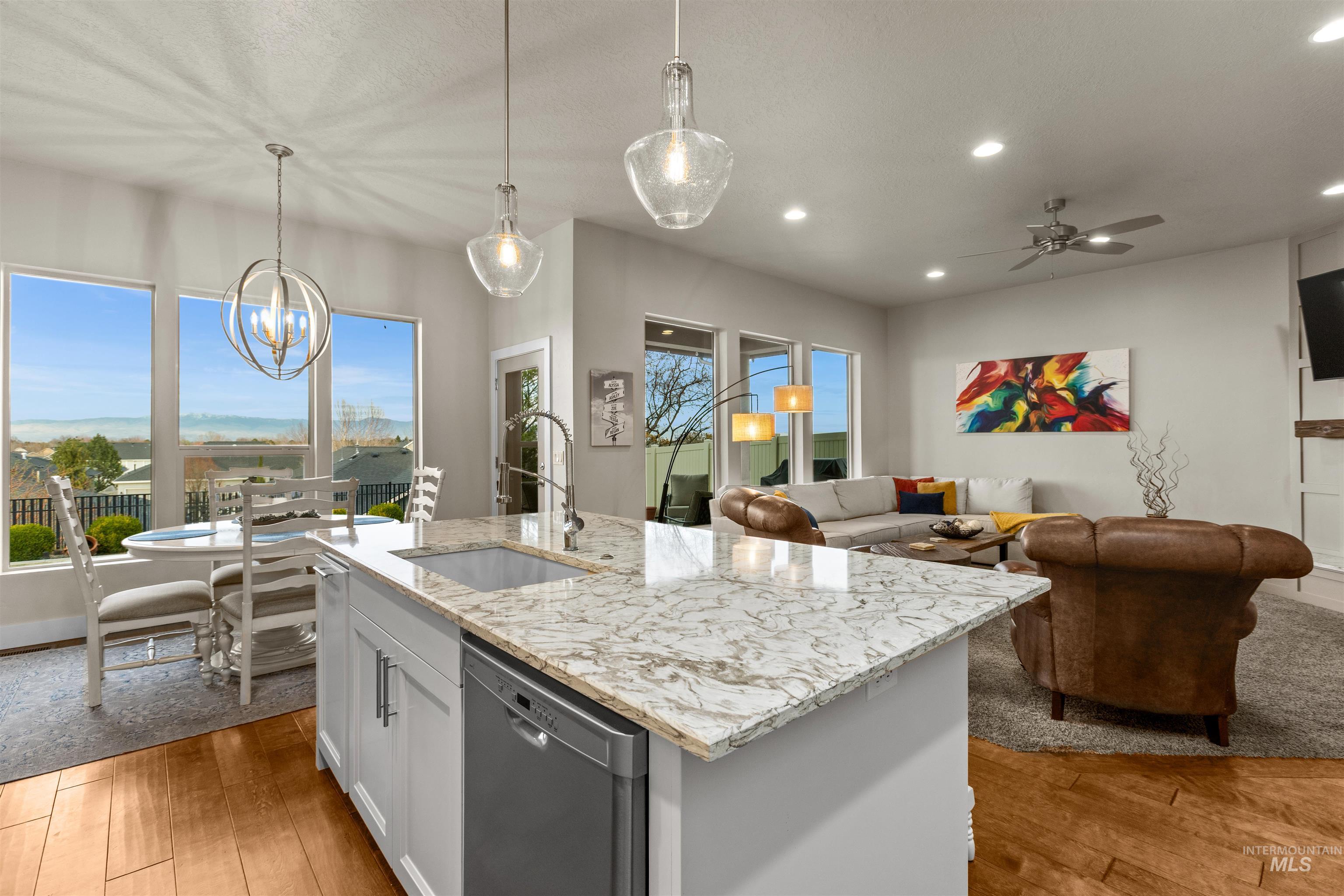 1112 E Wrightwood, Meridian, Idaho 83642, 4 Bedrooms, 3 Bathrooms, Residential For Sale, Price $775,000, 98979554