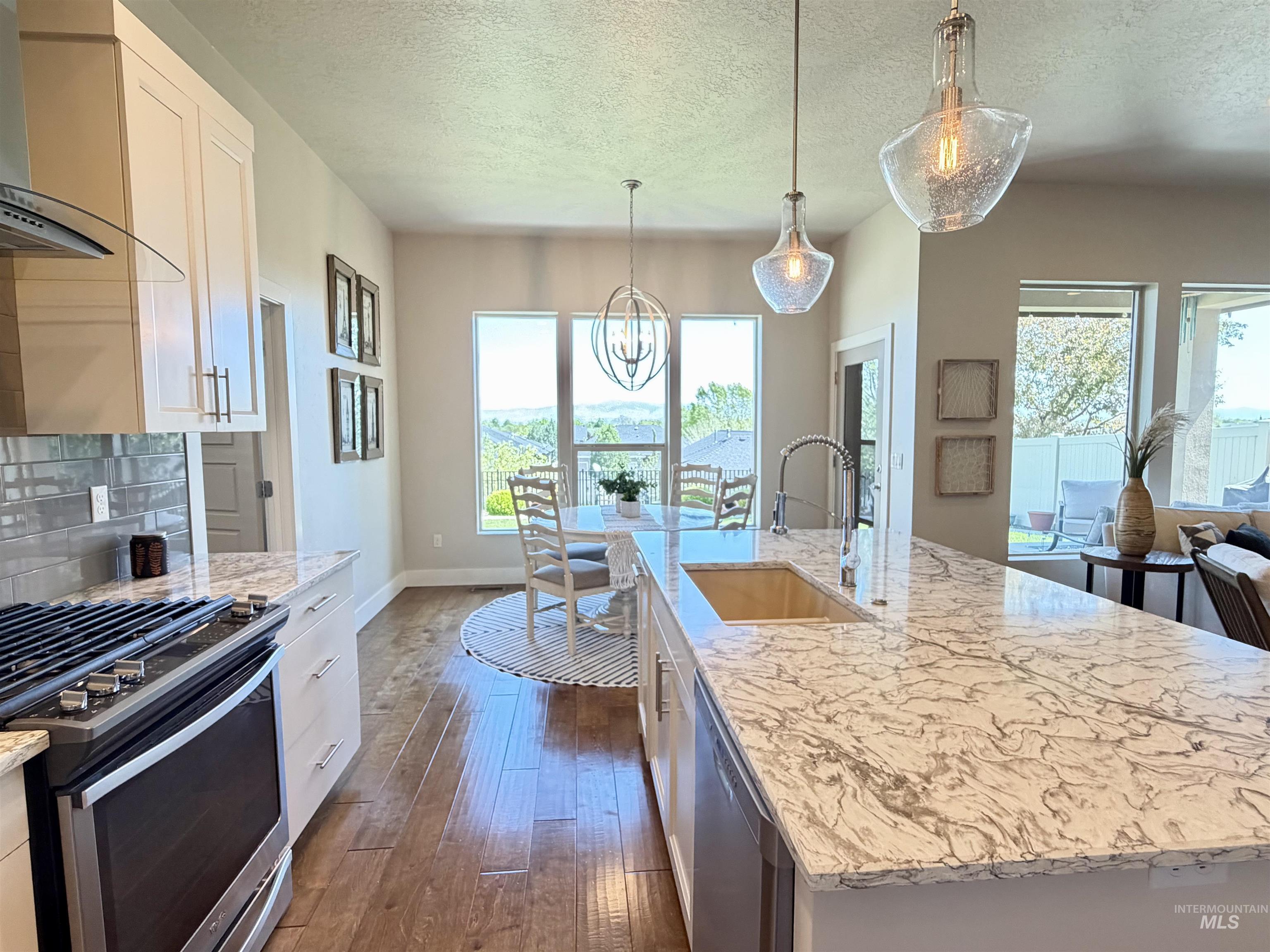 1112 E Wrightwood Drive, Meridian, Idaho 83642, 4 Bedrooms, 3 Bathrooms, Residential For Sale, Price $759,900, 98979554