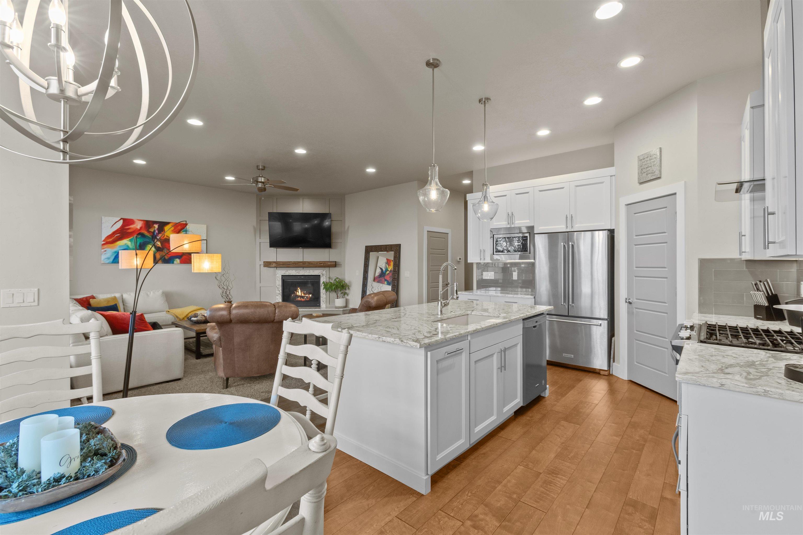 1112 E Wrightwood, Meridian, Idaho 83642, 4 Bedrooms, 3 Bathrooms, Residential For Sale, Price $775,000, 98979554