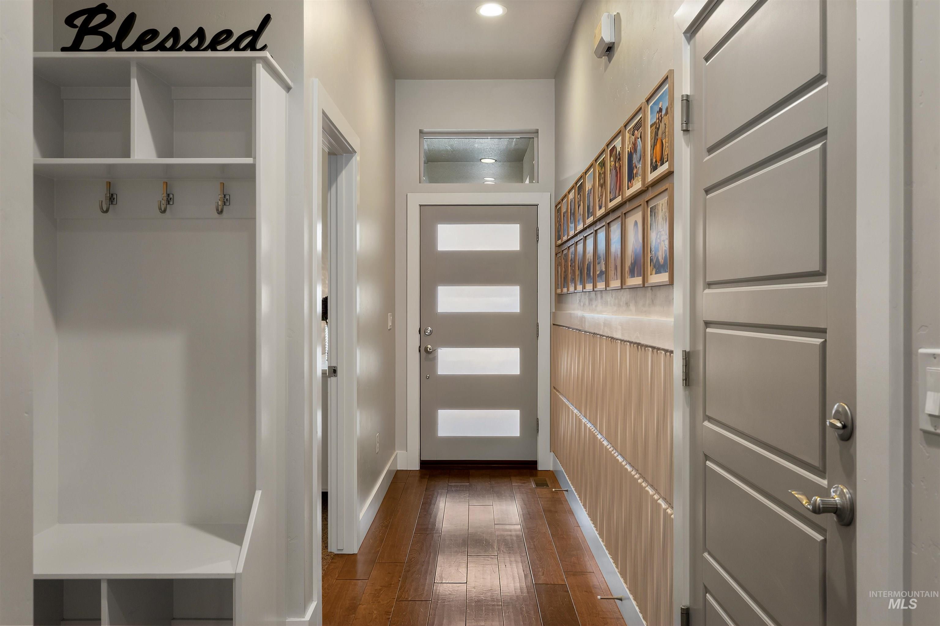 1112 E Wrightwood, Meridian, Idaho 83642, 4 Bedrooms, 3 Bathrooms, Residential For Sale, Price $775,000, 98979554