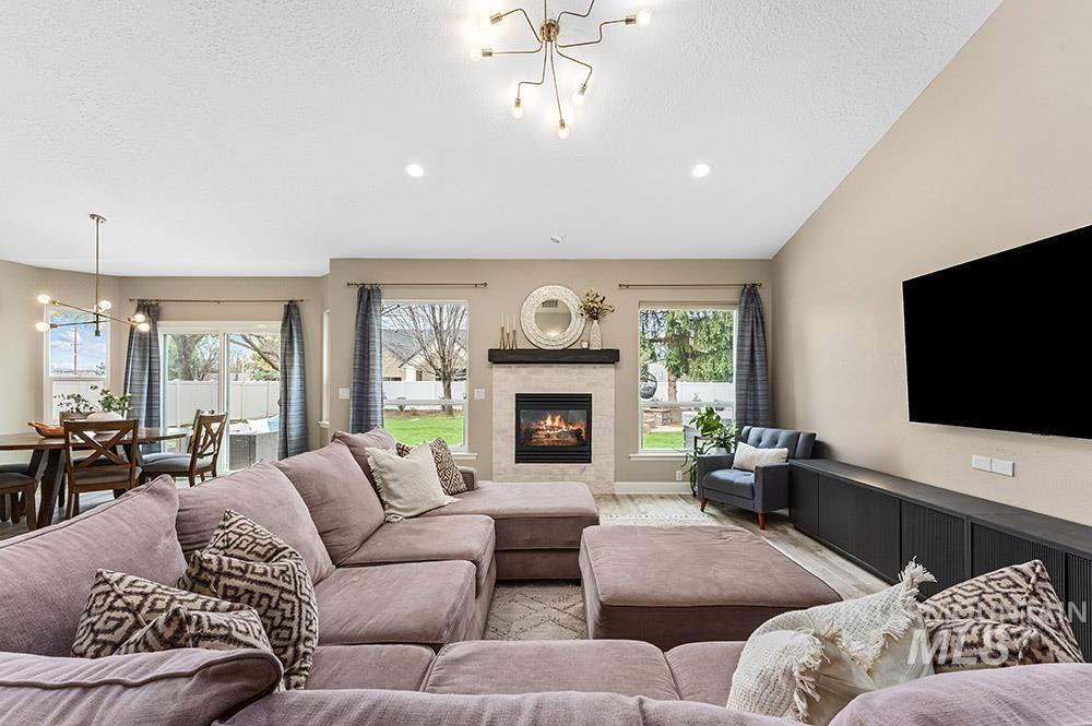 151 N Lost Canyon, Eagle, Idaho 83616-7222, 5 Bedrooms, 3.5 Bathrooms, Residential For Sale, Price $999,900, 98979555