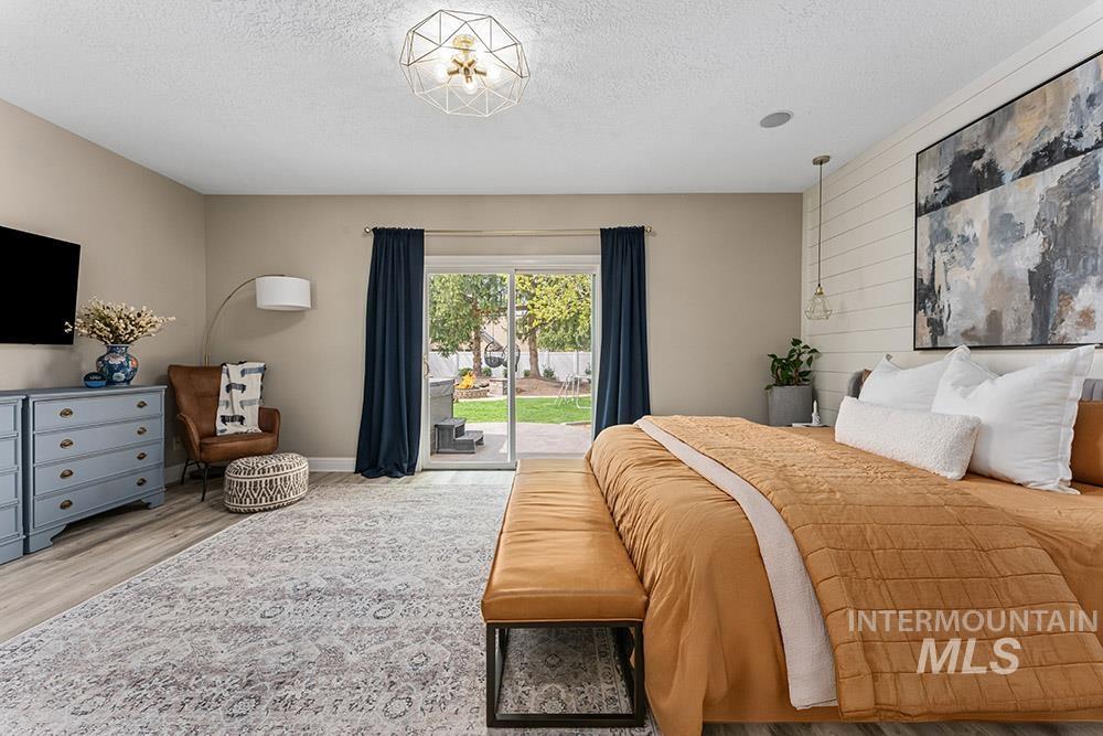 151 N Lost Canyon, Eagle, Idaho 83616-7222, 5 Bedrooms, 3.5 Bathrooms, Residential For Sale, Price $999,900, 98979555