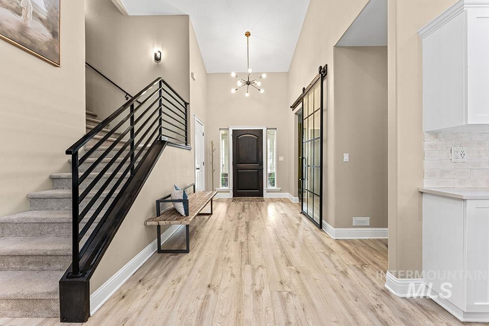 151 N Lost Canyon, Eagle, Idaho 83616-7222, 5 Bedrooms, 3.5 Bathrooms, Residential For Sale, Price $999,900, 98979555