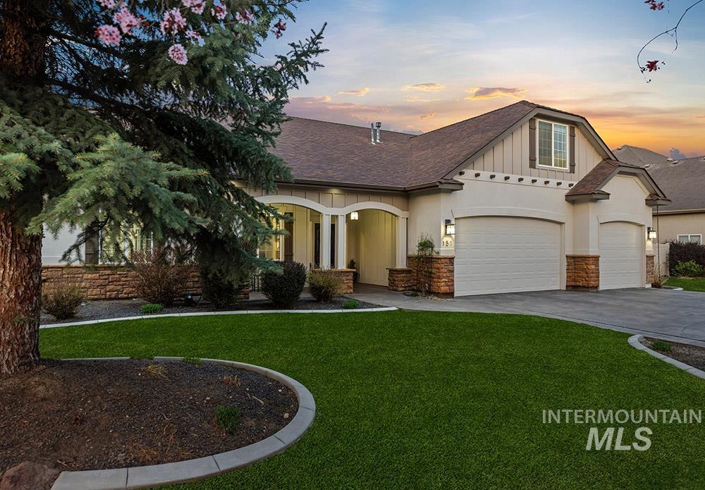 151 N Lost Canyon, Eagle, Idaho 83616-7222, 5 Bedrooms, 3.5 Bathrooms, Residential For Sale, Price $999,900, 98979555