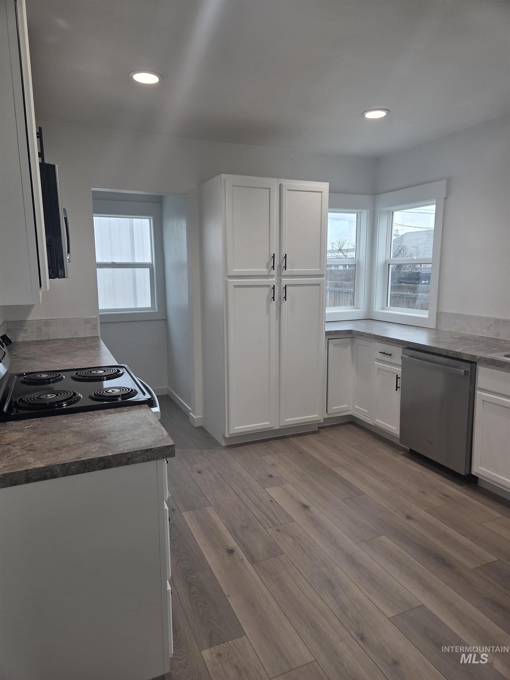 114 E Montana, Homedale, Idaho 83628, 4 Bedrooms, 2 Bathrooms, Residential For Sale, Price $460,000, 98979559