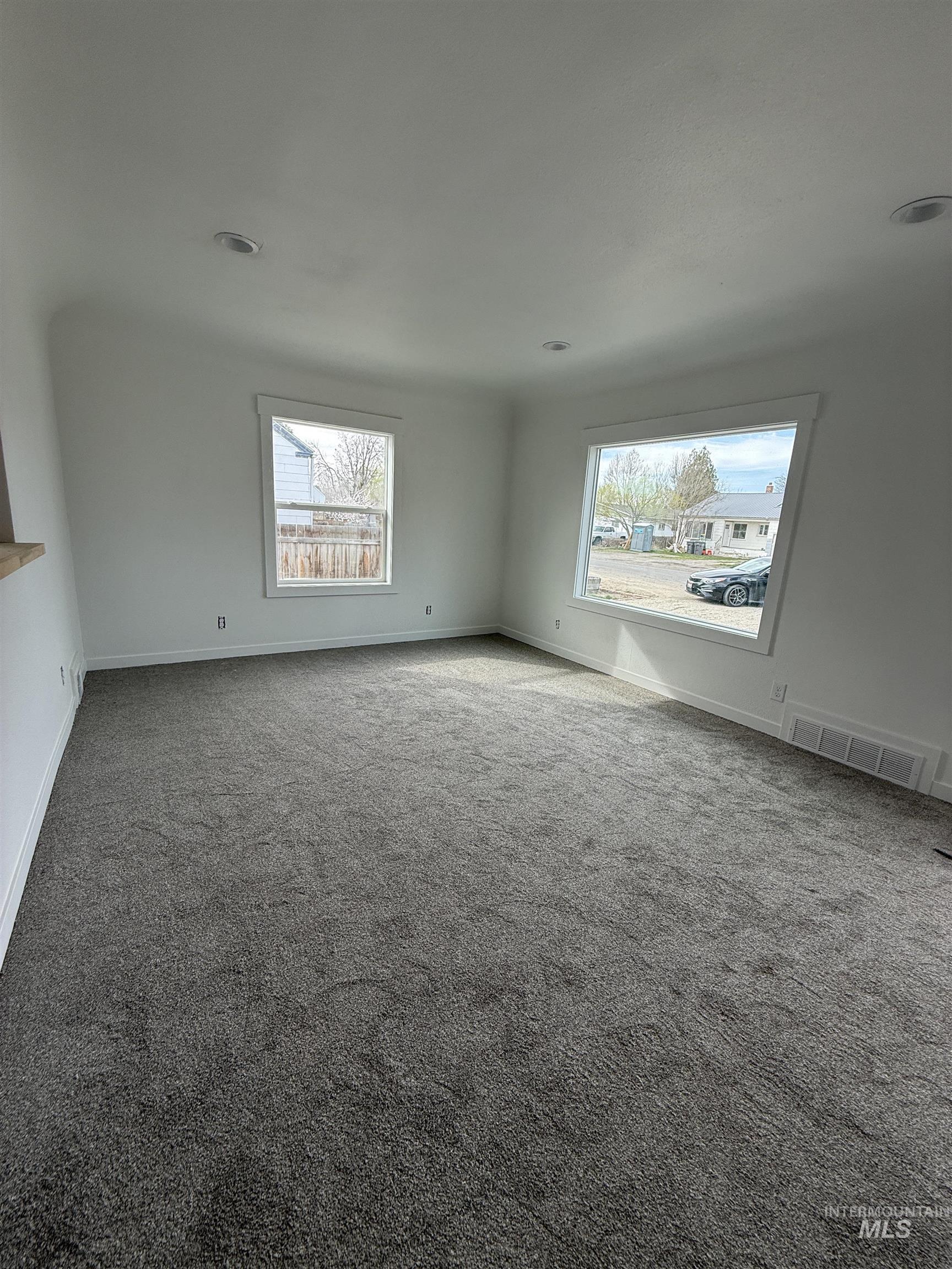 114 E Montana, Homedale, Idaho 83628, 4 Bedrooms, 2 Bathrooms, Residential For Sale, Price $460,000, 98979559