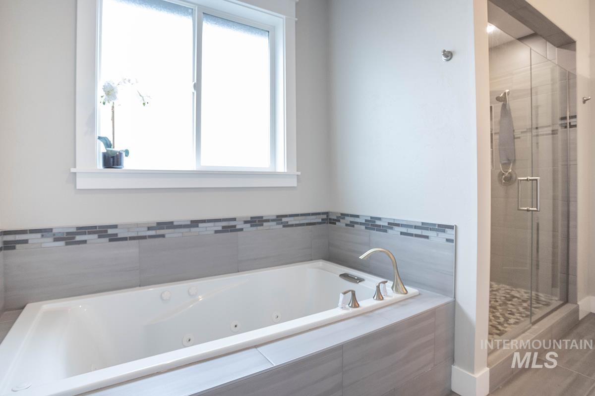 3644 W Ladle Rapids St, Meridian, Idaho 83646, 4 Bedrooms, 4 Bathrooms, Residential For Sale, Price $899,900, 98979561