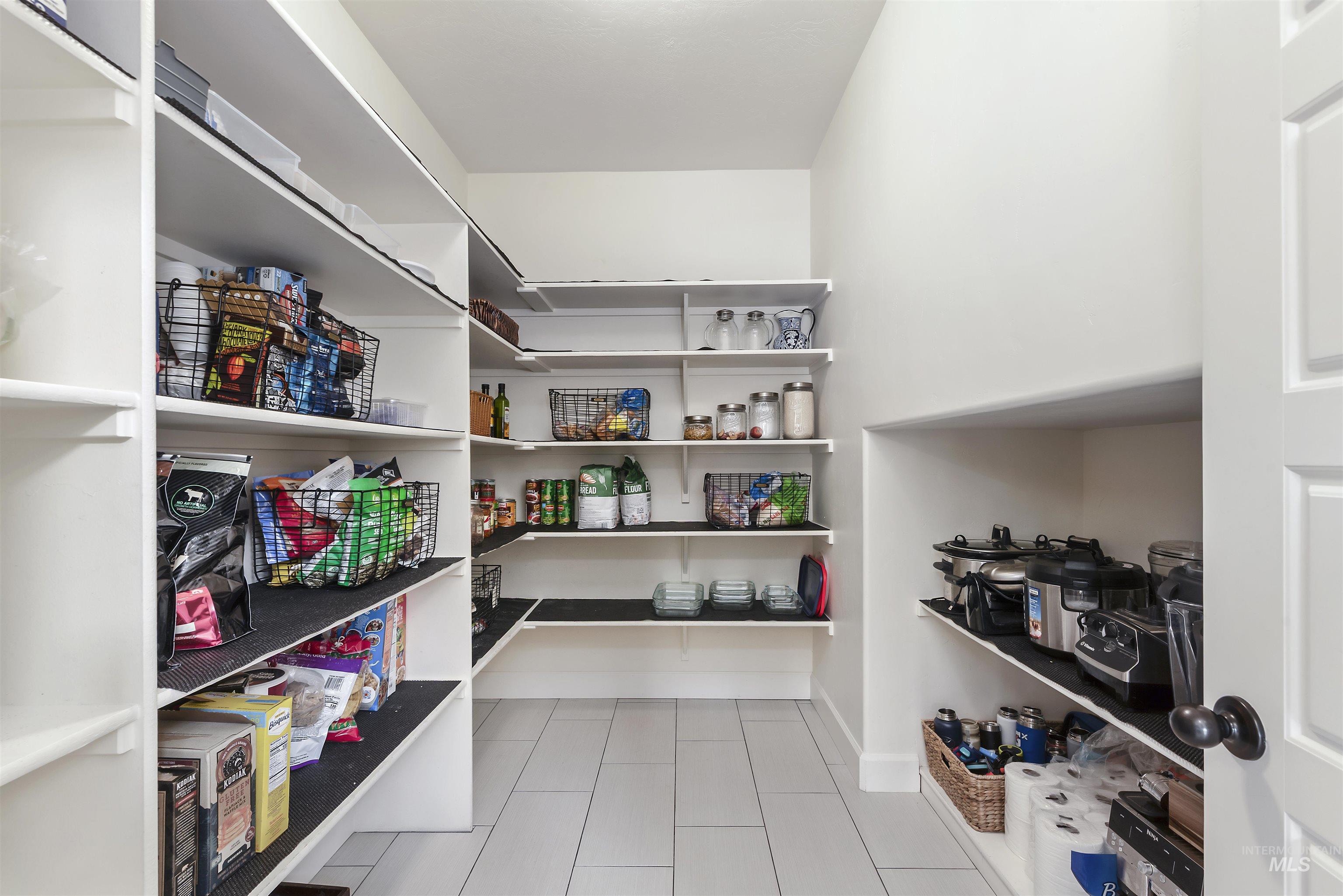 12359 Rivendell Ct, Nampa, Idaho 83686-5697, 5 Bedrooms, 4.5 Bathrooms, Residential For Sale, Price $999,900, 98979563