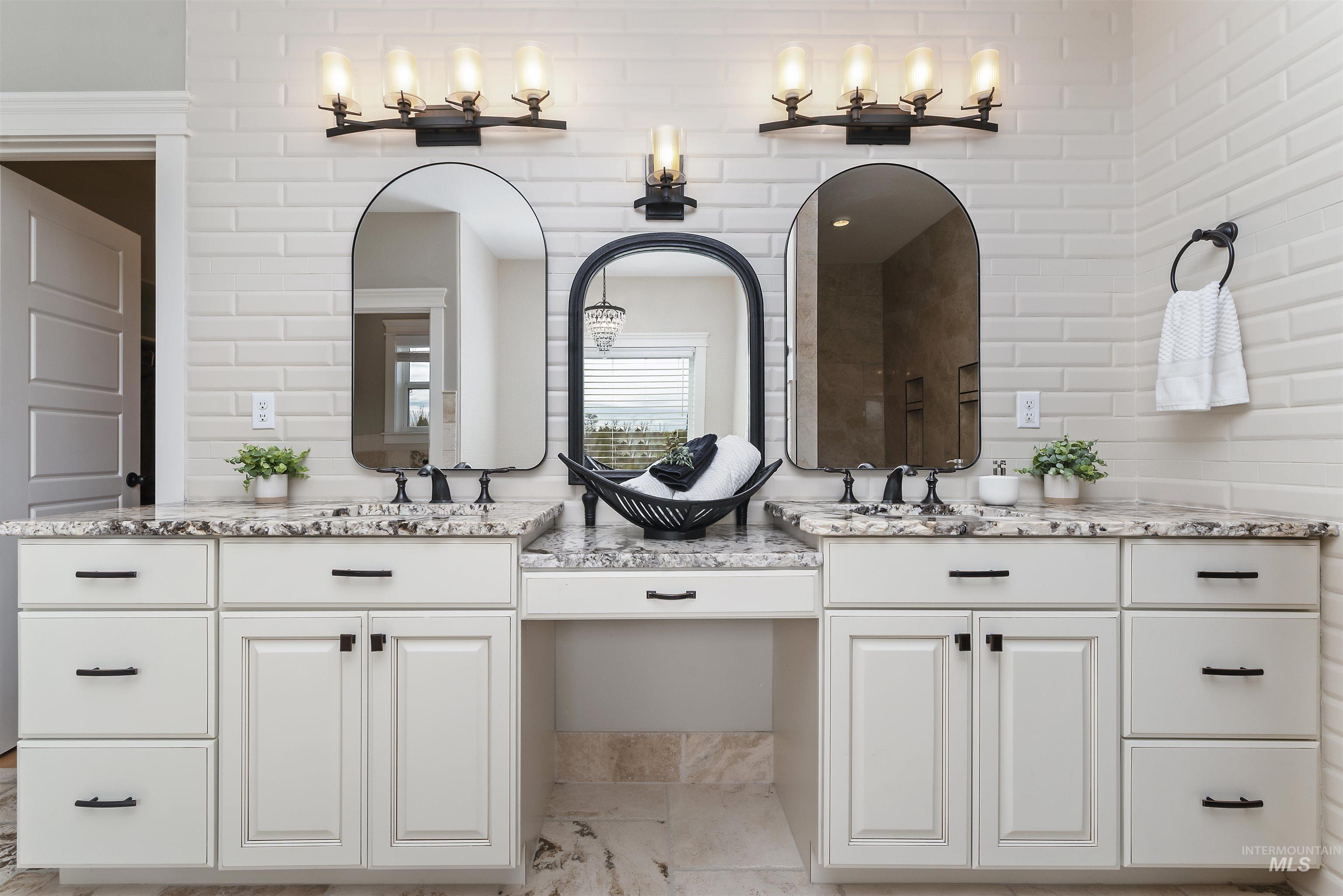 12359 Rivendell Ct, Nampa, Idaho 83686-5697, 5 Bedrooms, 4.5 Bathrooms, Residential For Sale, Price $999,900, 98979563