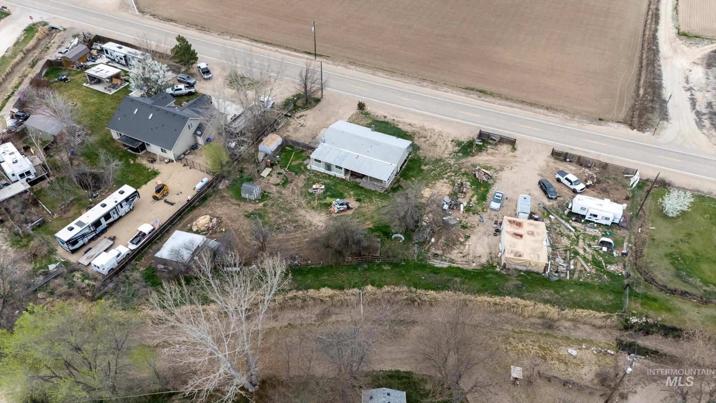 6267 Deer Flat Rd, Nampa, Idaho 83686, 5 Bedrooms, 3 Bathrooms, Residential For Sale, Price $399,000, 98979566